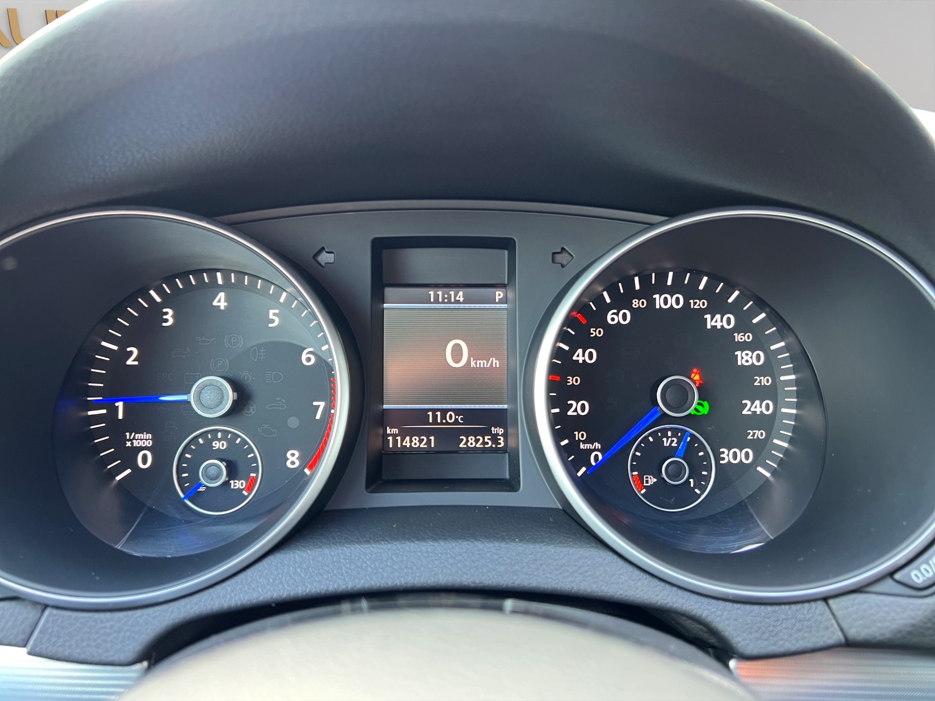 VW Golf 2.0 TSI R 4Motion DSG-image-16
