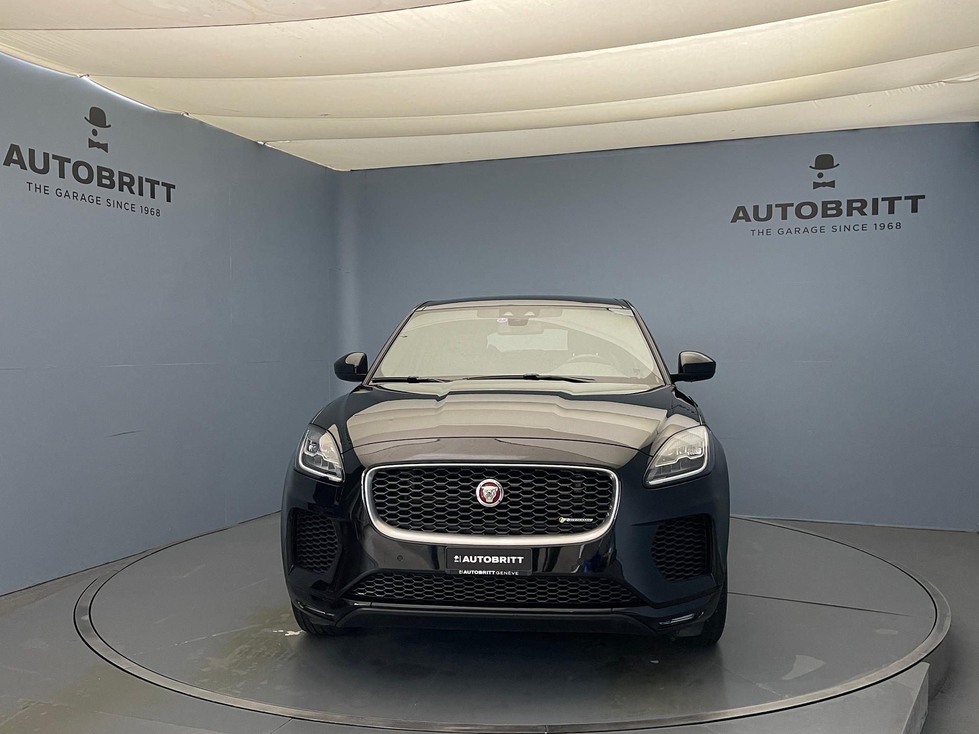 JAGUAR E-Pace 2.0 T 200 R-Dynamic AWD-showroom-element-1