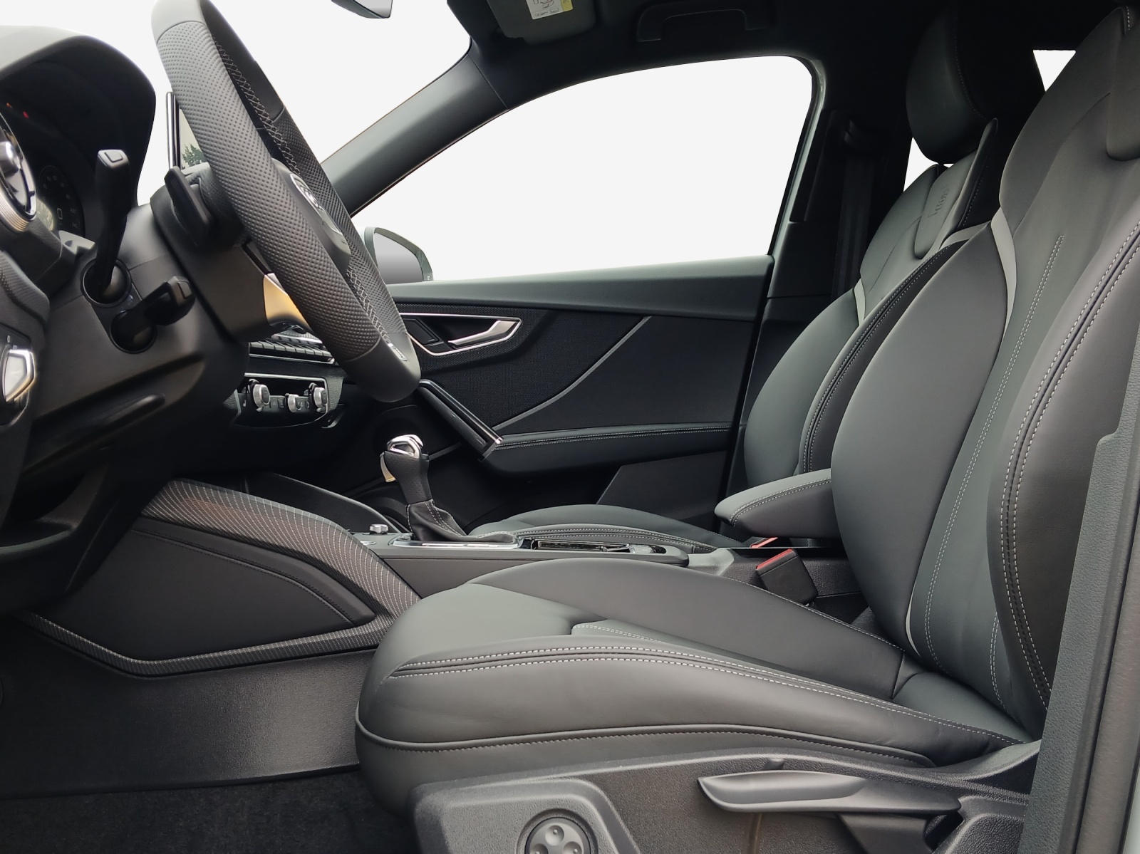 AUDI Q2 40 TFSI S line Attraction quattro S-tronic-image-7