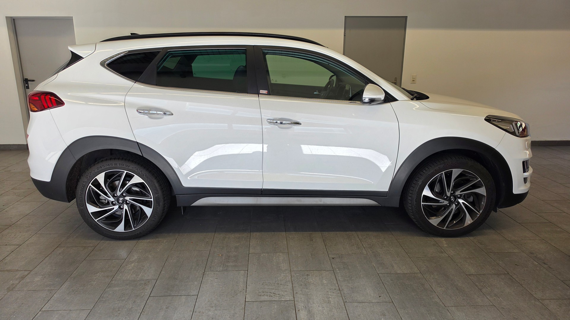 HYUNDAI Tucson 1.6 TGDI Vertex 4WD Automatic-image-2