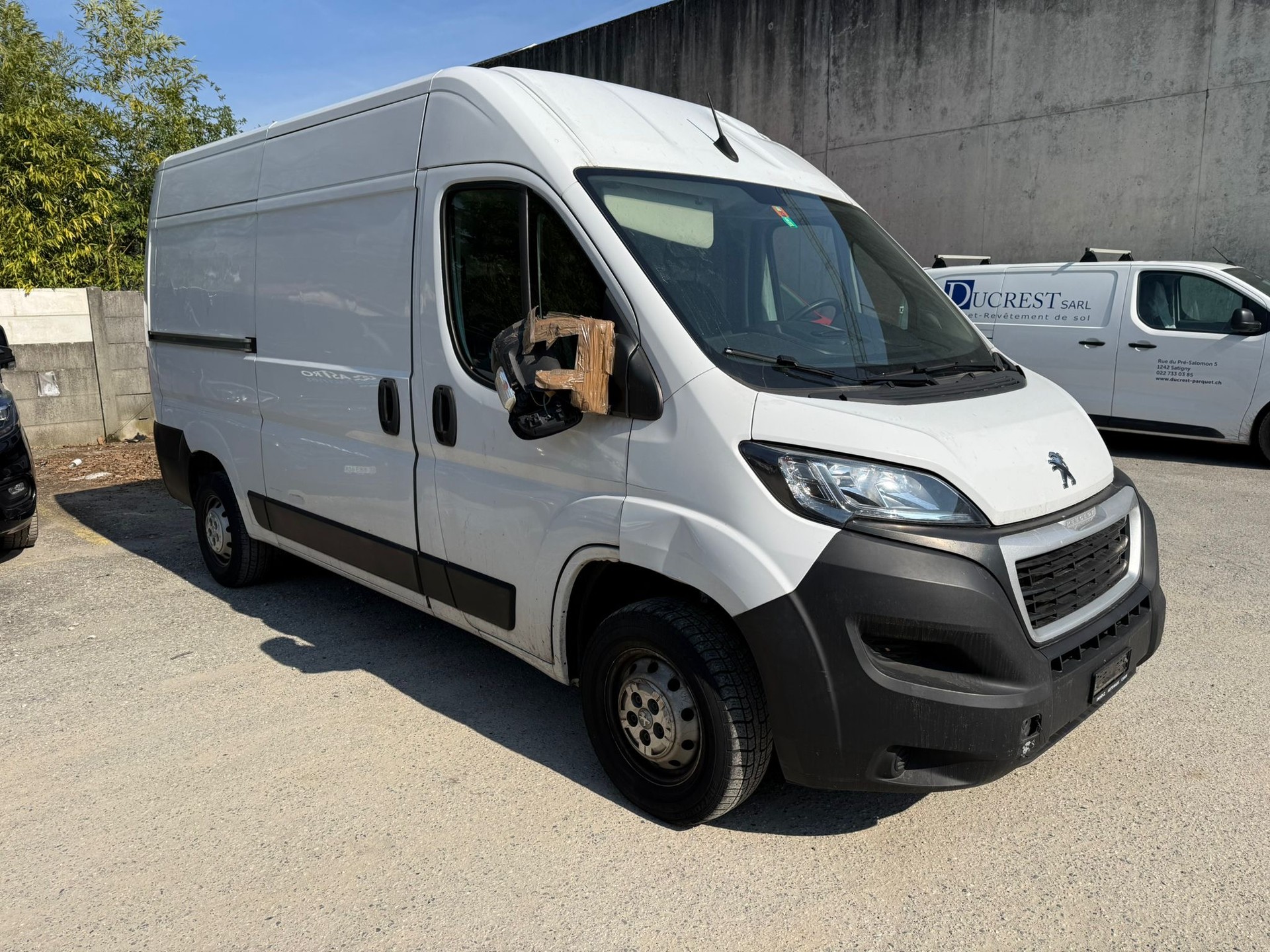 PEUGEOT Boxer 2.2 HDI 335 Pro L2H2-image-0