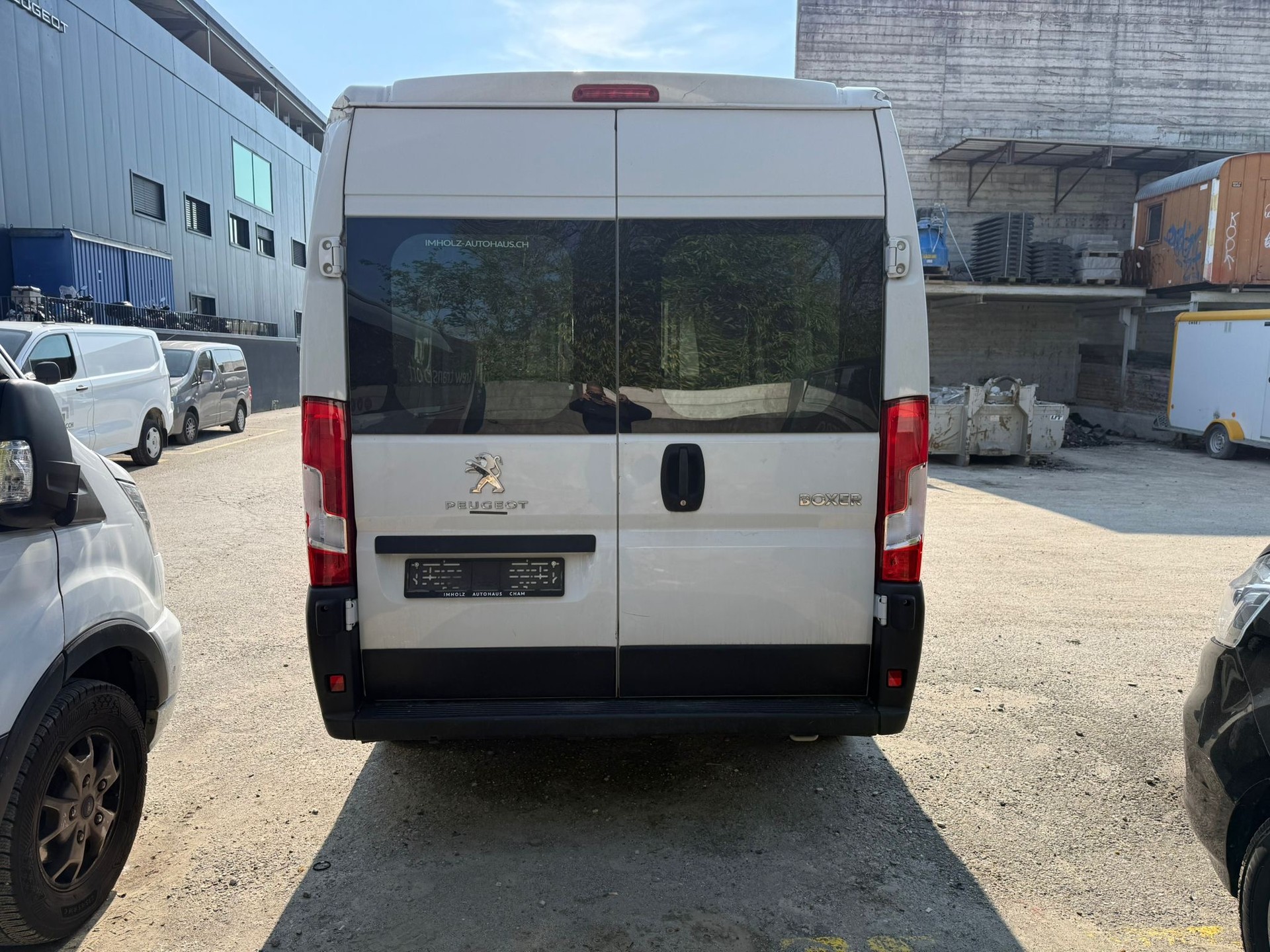PEUGEOT Boxer 2.2 HDI 335 Pro L2H2-image-2