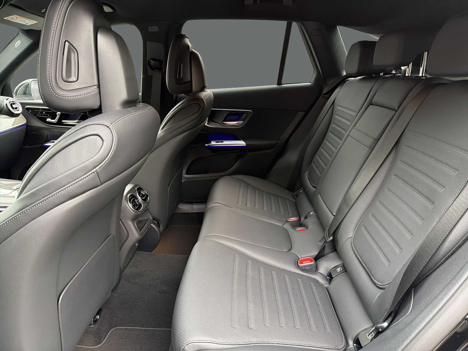 MERCEDES-BENZ GLC 300 de 4Matic EQ Star 9G-Tronic-image-13