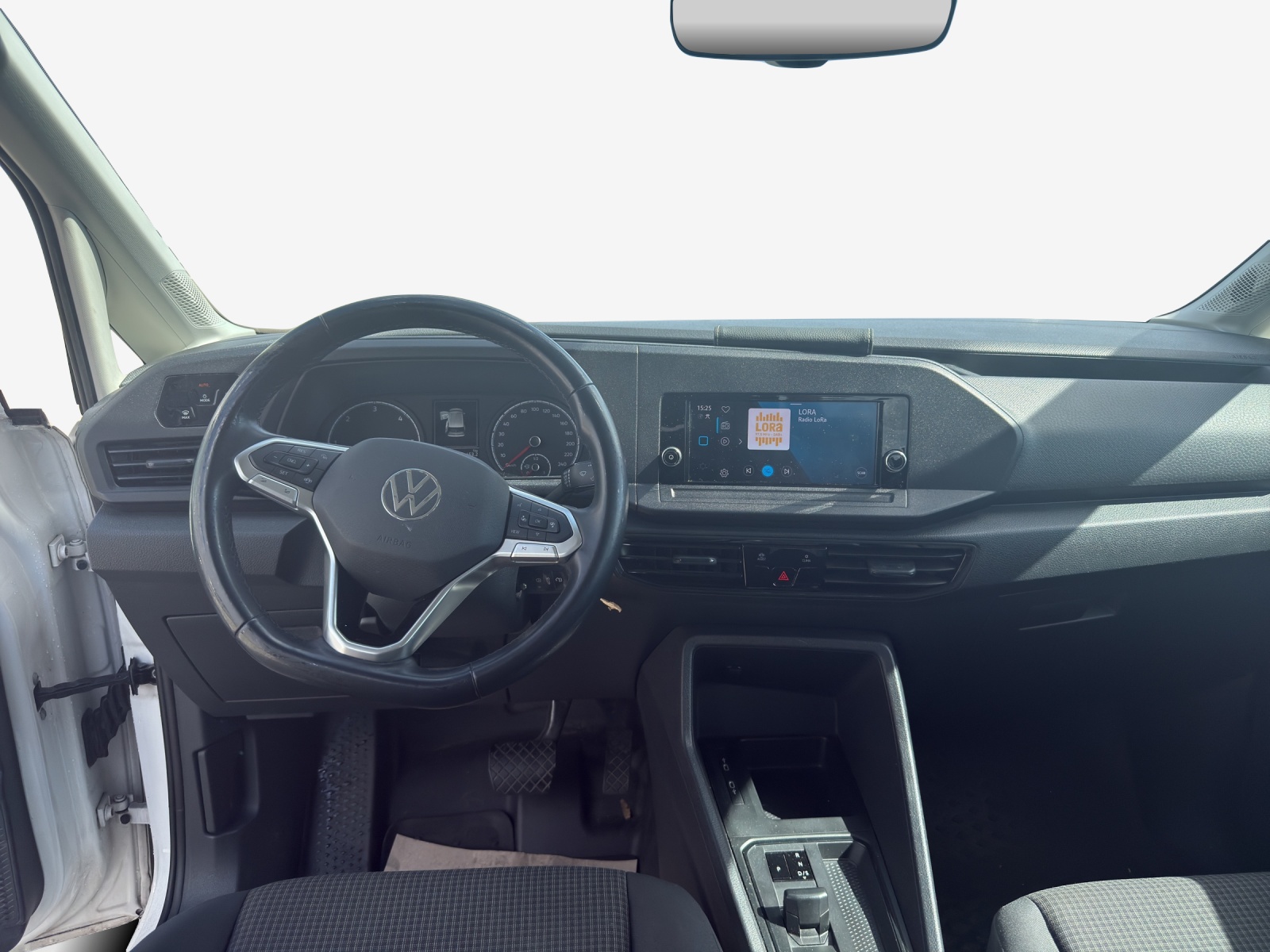 VW Caddy 2.0 TDI DSG-image-8