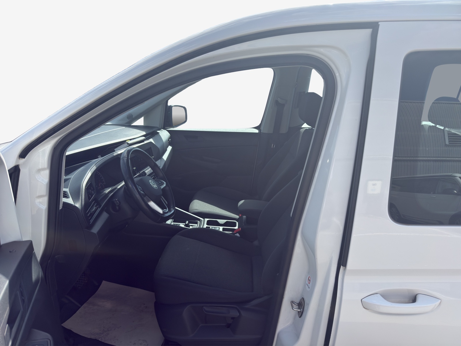 VW Caddy 2.0 TDI DSG-image-14