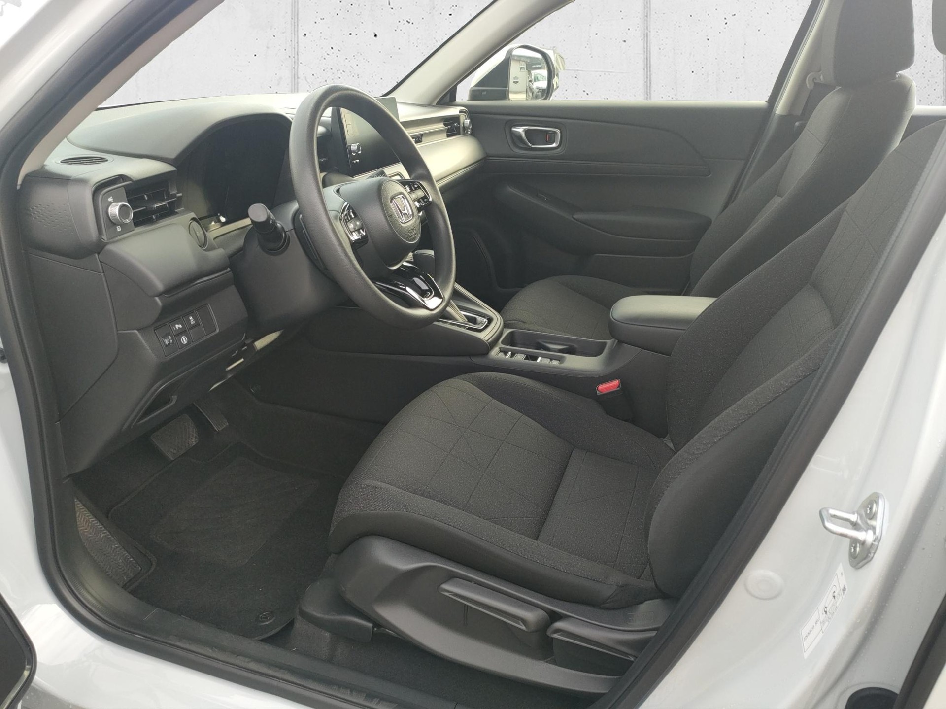HONDA HR-V 1.5 i-MMD Advance-image-8