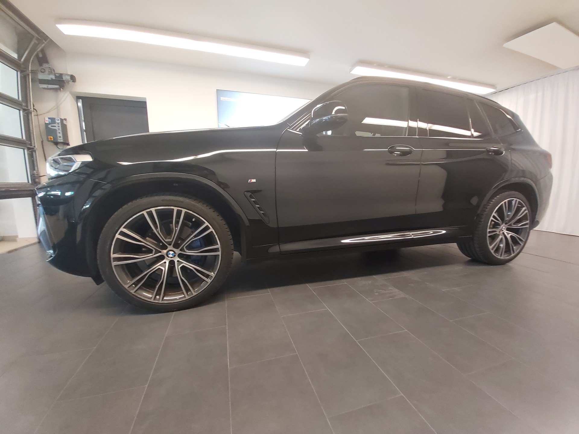 BMW X3 M40d-image-3