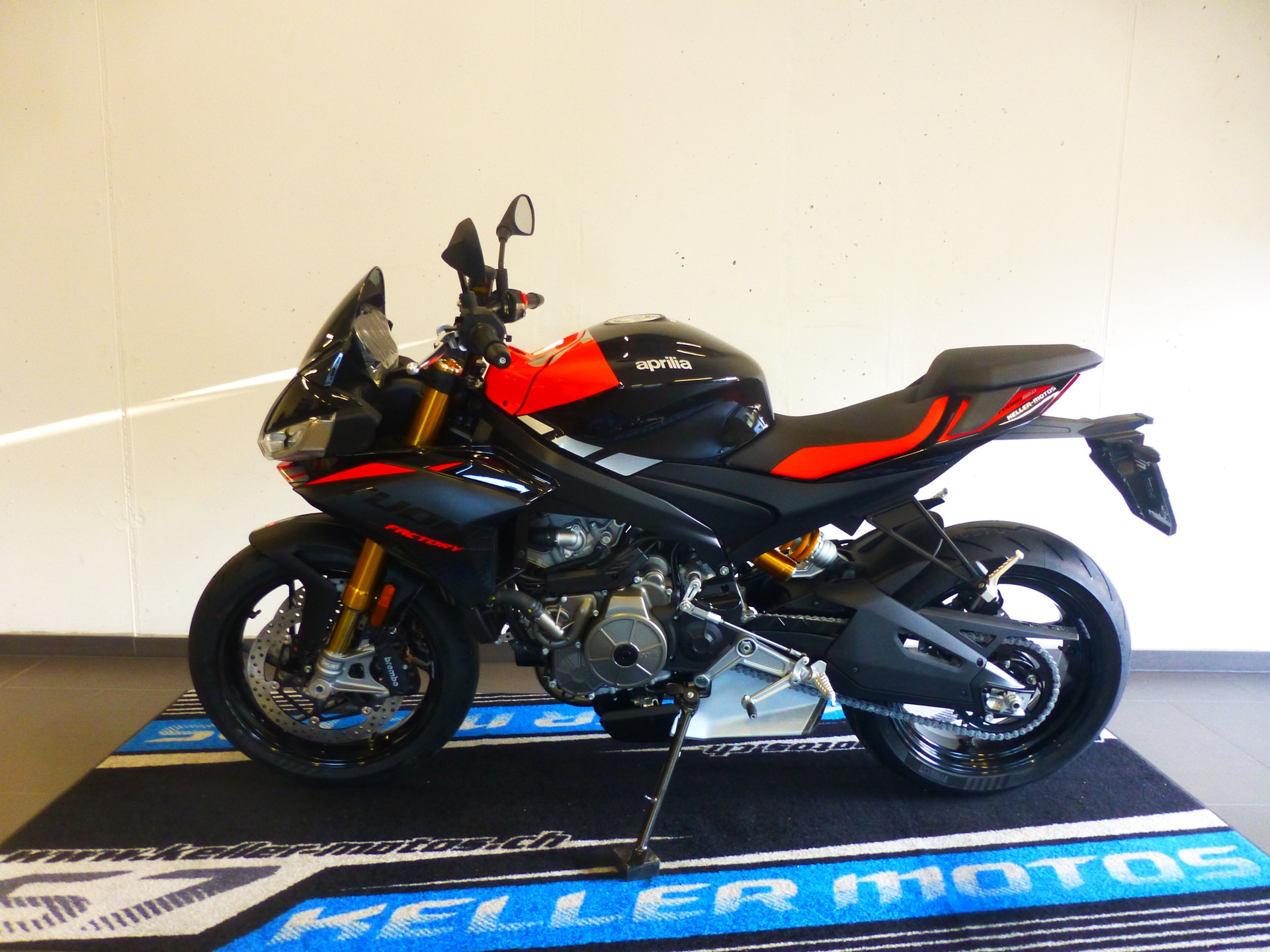 APRILIA Tuono 660 E5+ Factory (35kW)-showroom-element-1