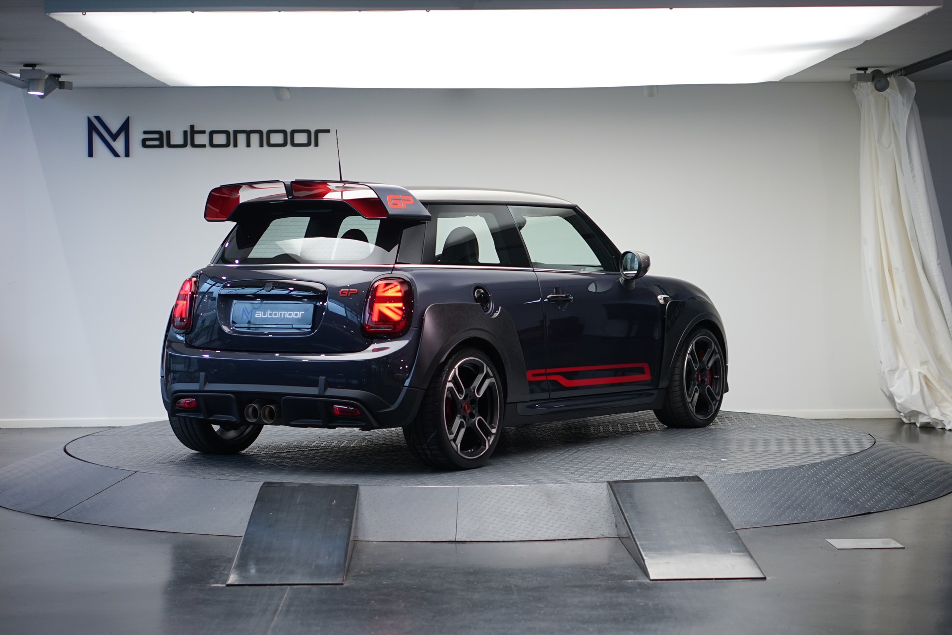 MINI Cooper John Cooper Works GP 3 Steptronic-image-4