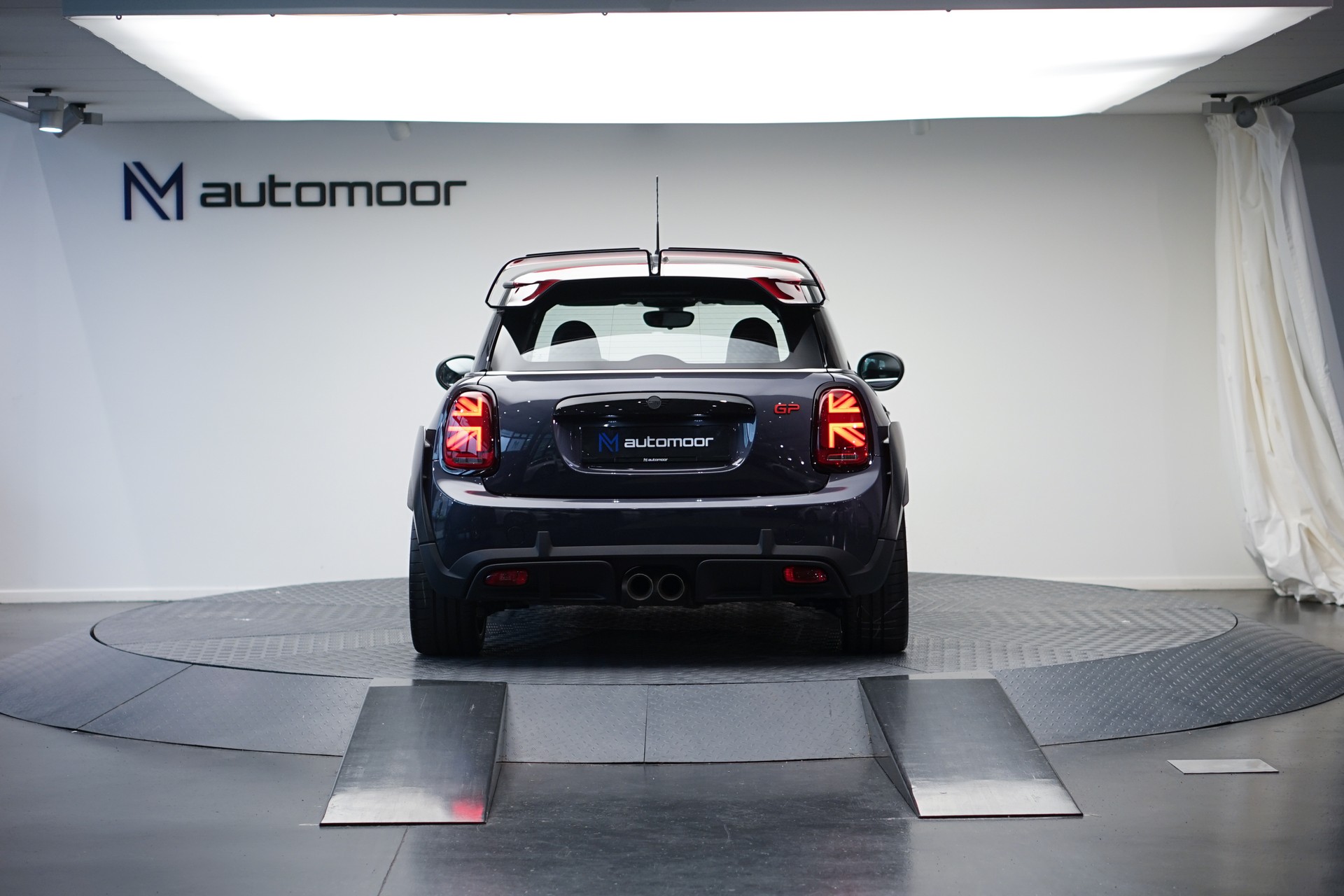 MINI Cooper John Cooper Works GP 3 Steptronic-image-5