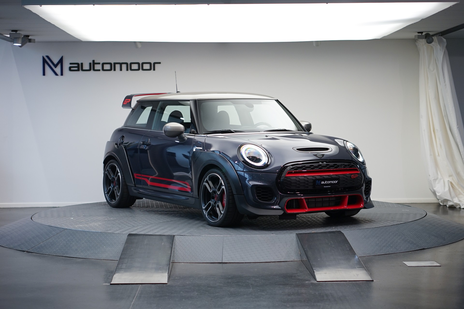 MINI Cooper John Cooper Works GP 3 Steptronic-image-2