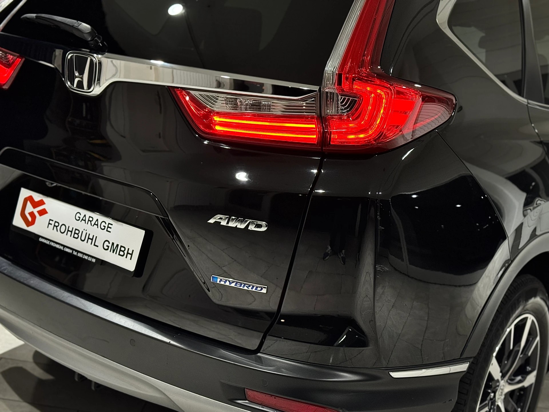HONDA CR-V 2.0i MMD Hybrid Executive 4WD Automatic-image-7