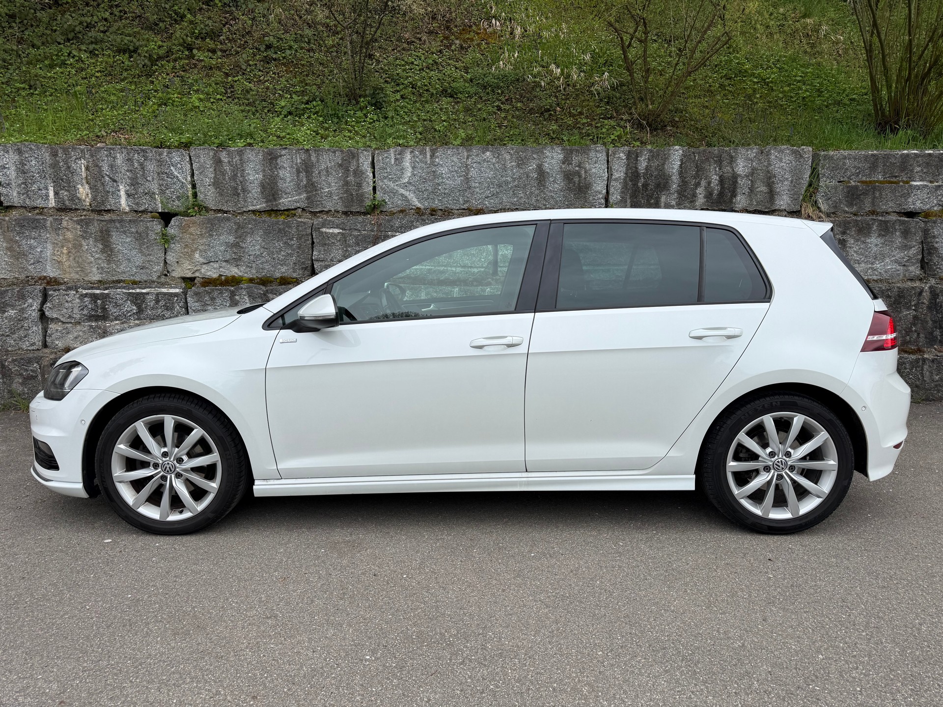 VW Golf 1.4 TSI Cup R-Line-image-8