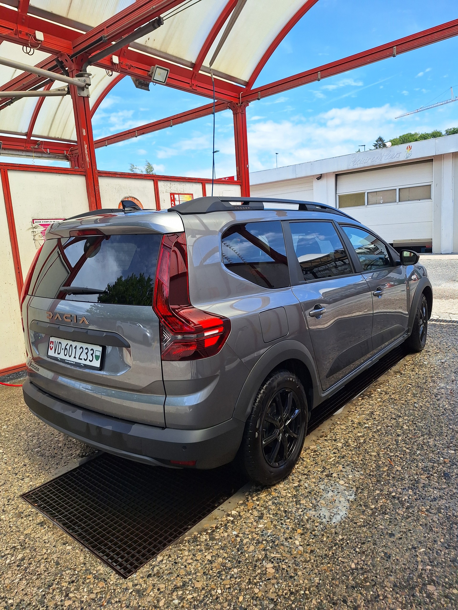 DACIA Jogger TCe 110 Extreme-image-2