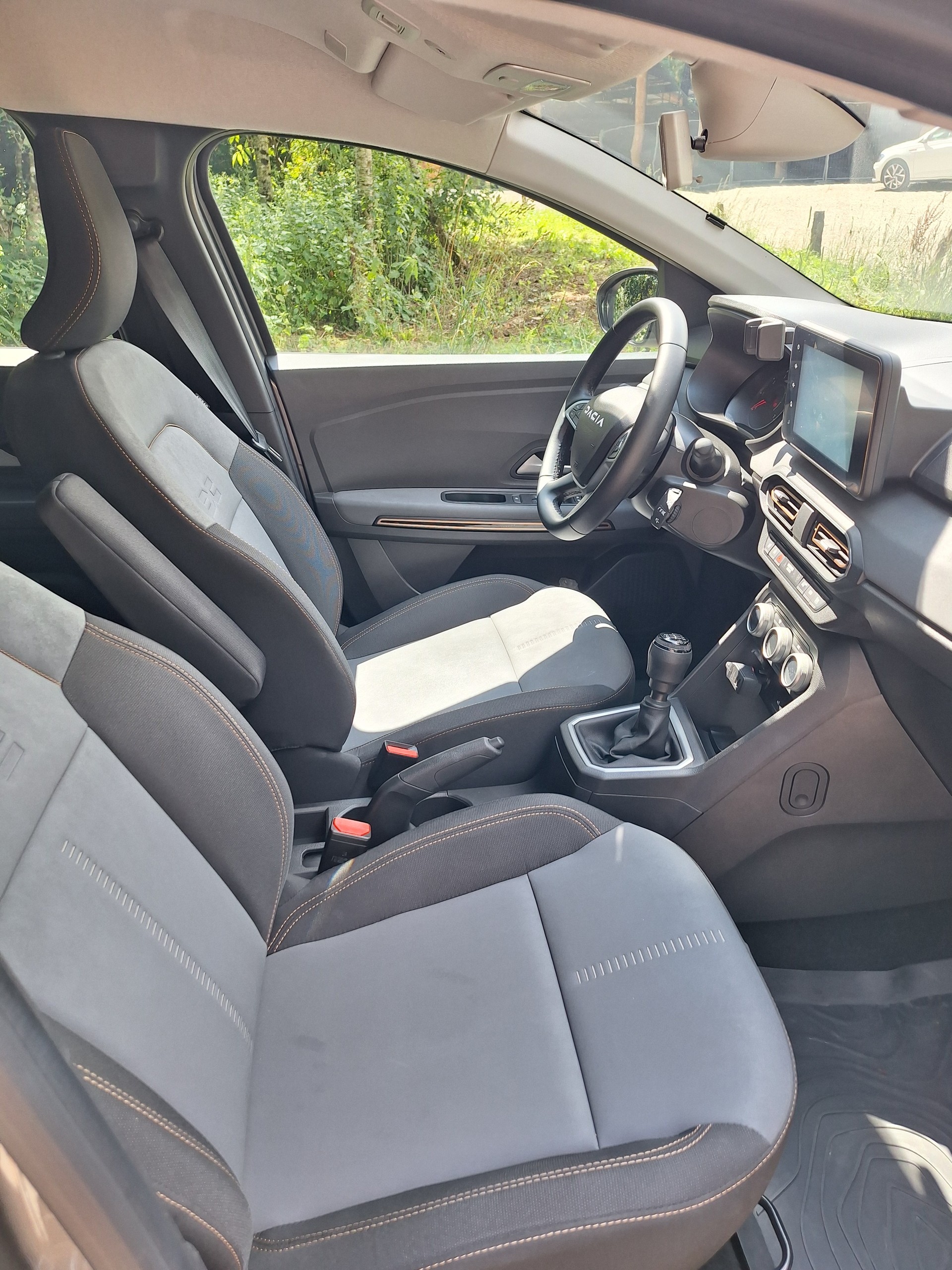 DACIA Jogger TCe 110 Extreme-image-3