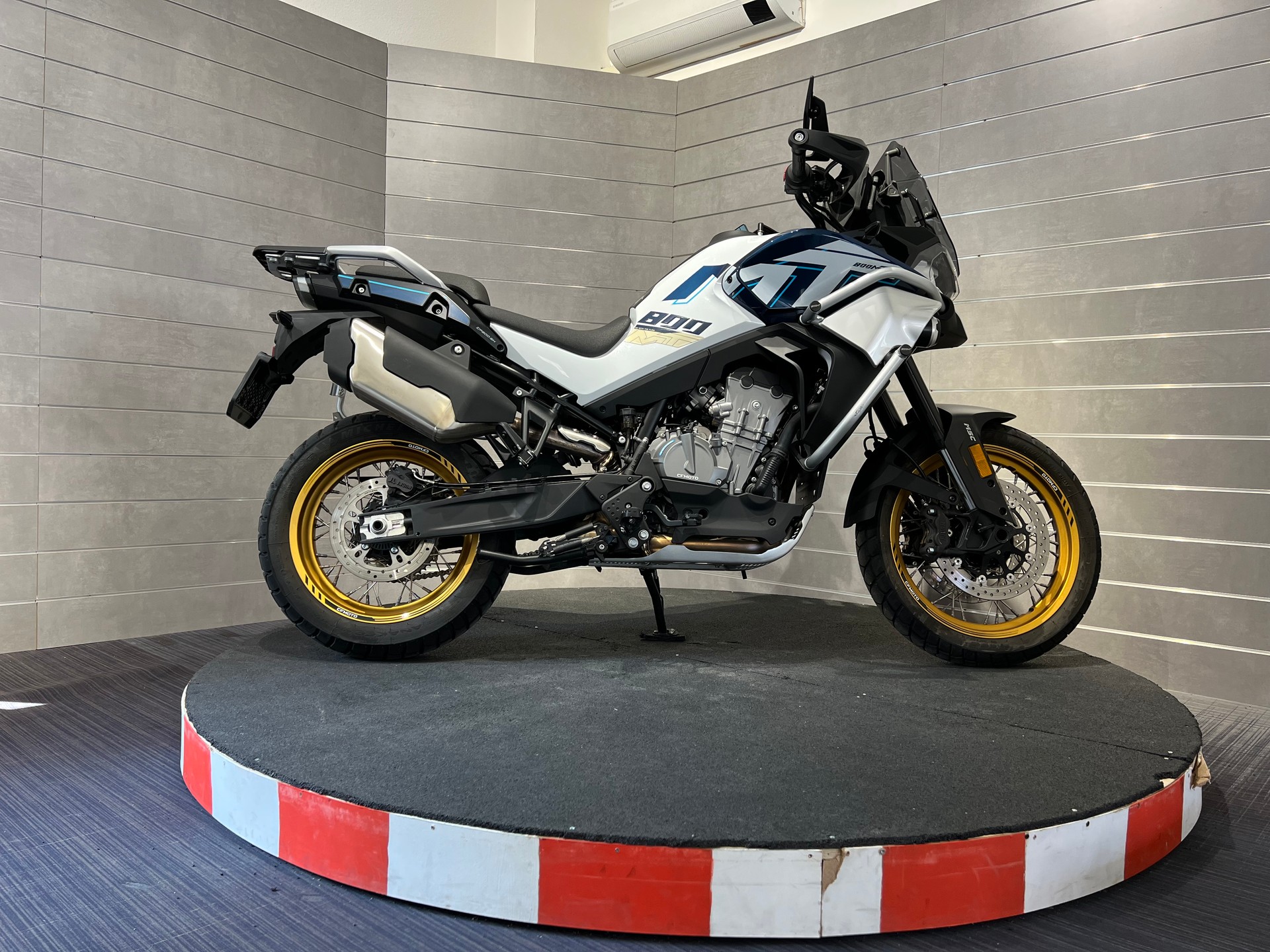 CF MOTO 800 MT Explorer-image-4