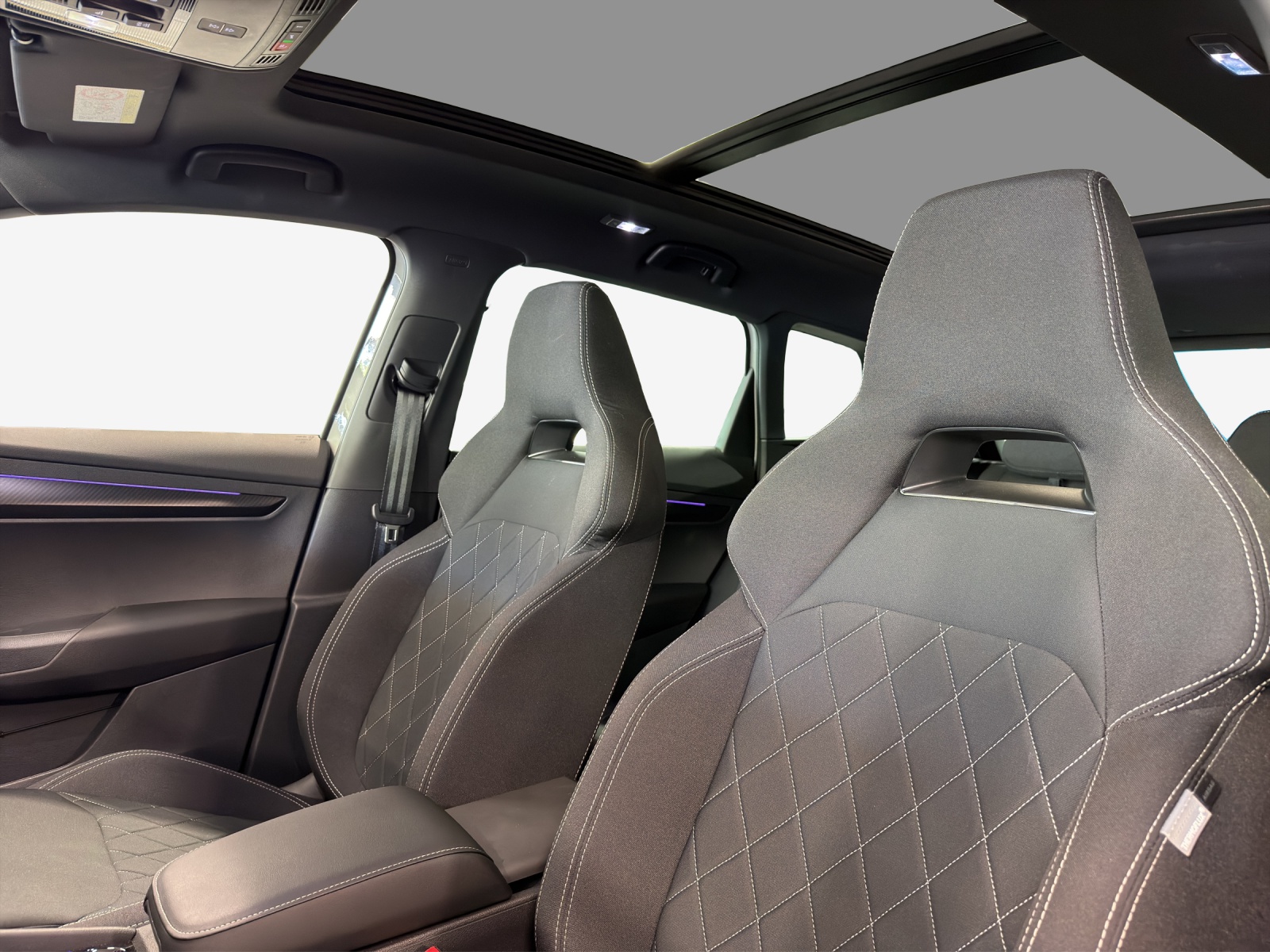 SKODA Karoq 2.0 TSI SportLine 4x4 DSG-image-15