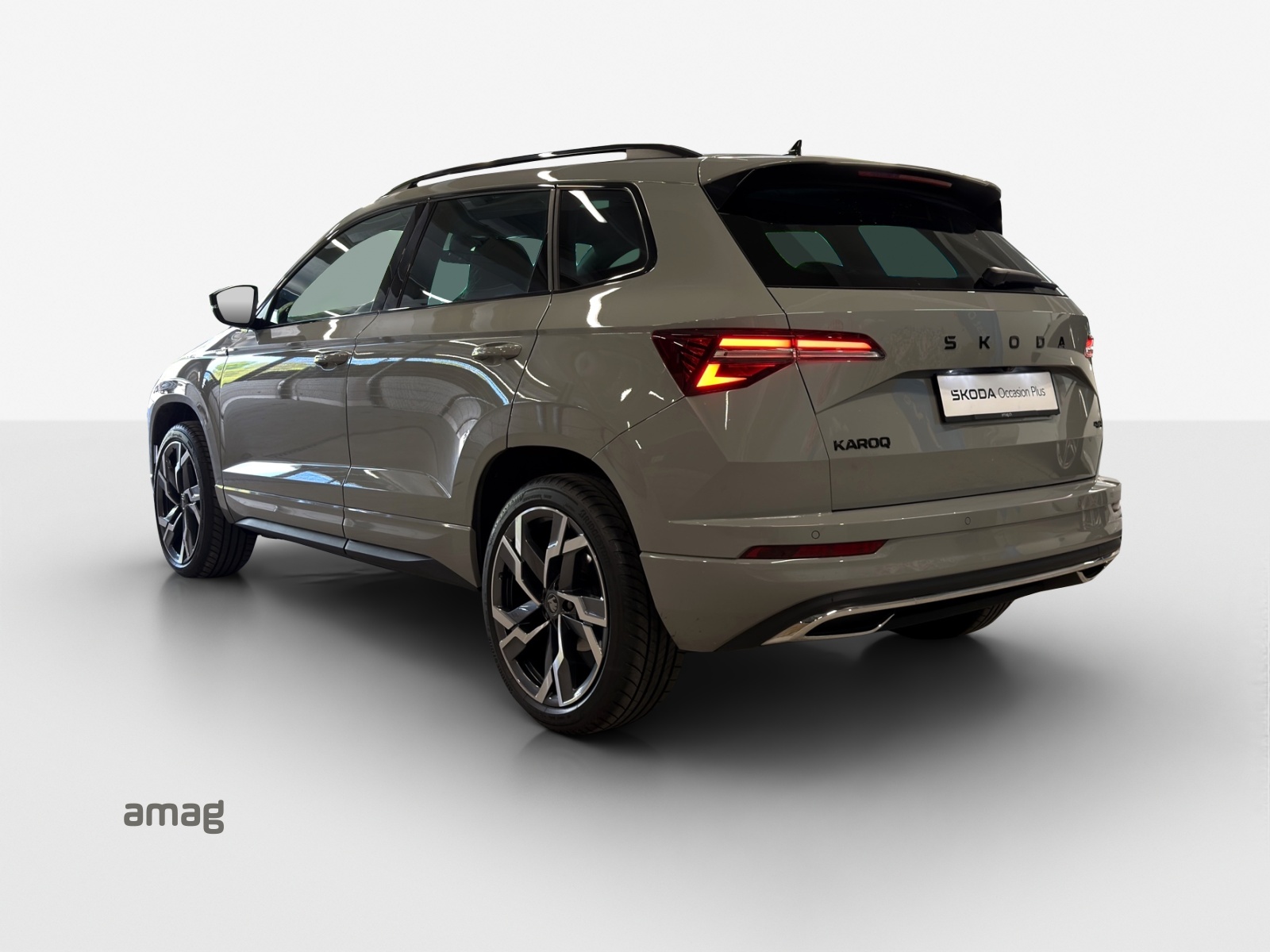 SKODA Karoq 2.0 TSI SportLine 4x4 DSG-image-2