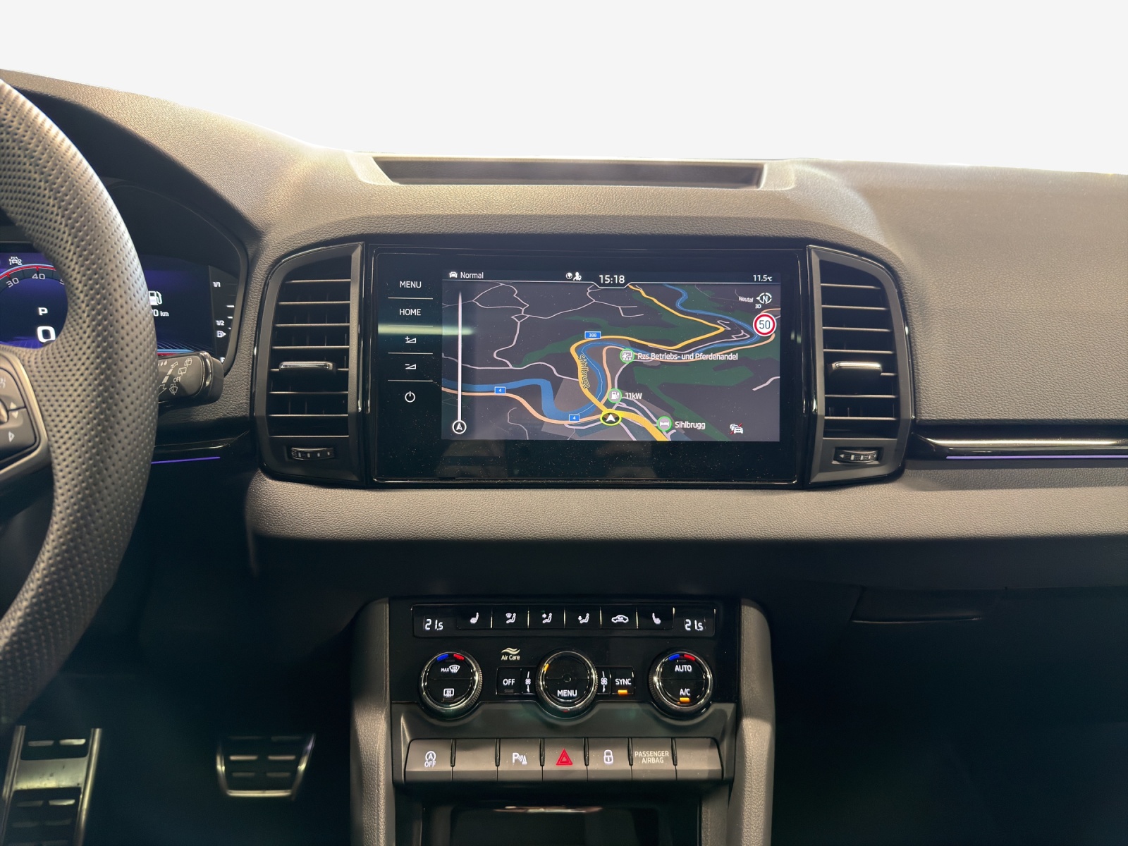 SKODA Karoq 2.0 TSI SportLine 4x4 DSG-image-10