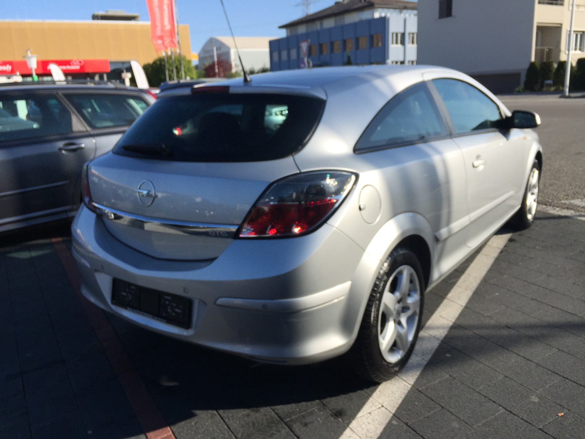 OPEL Astra GTC 1.8i 16V Enjoy-image-4