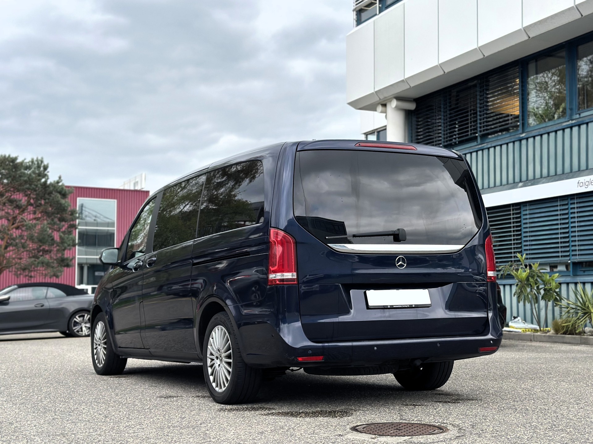 MERCEDES-BENZ V 250 d Avantgarde lang 4Matic 7G-Tronic-image-4