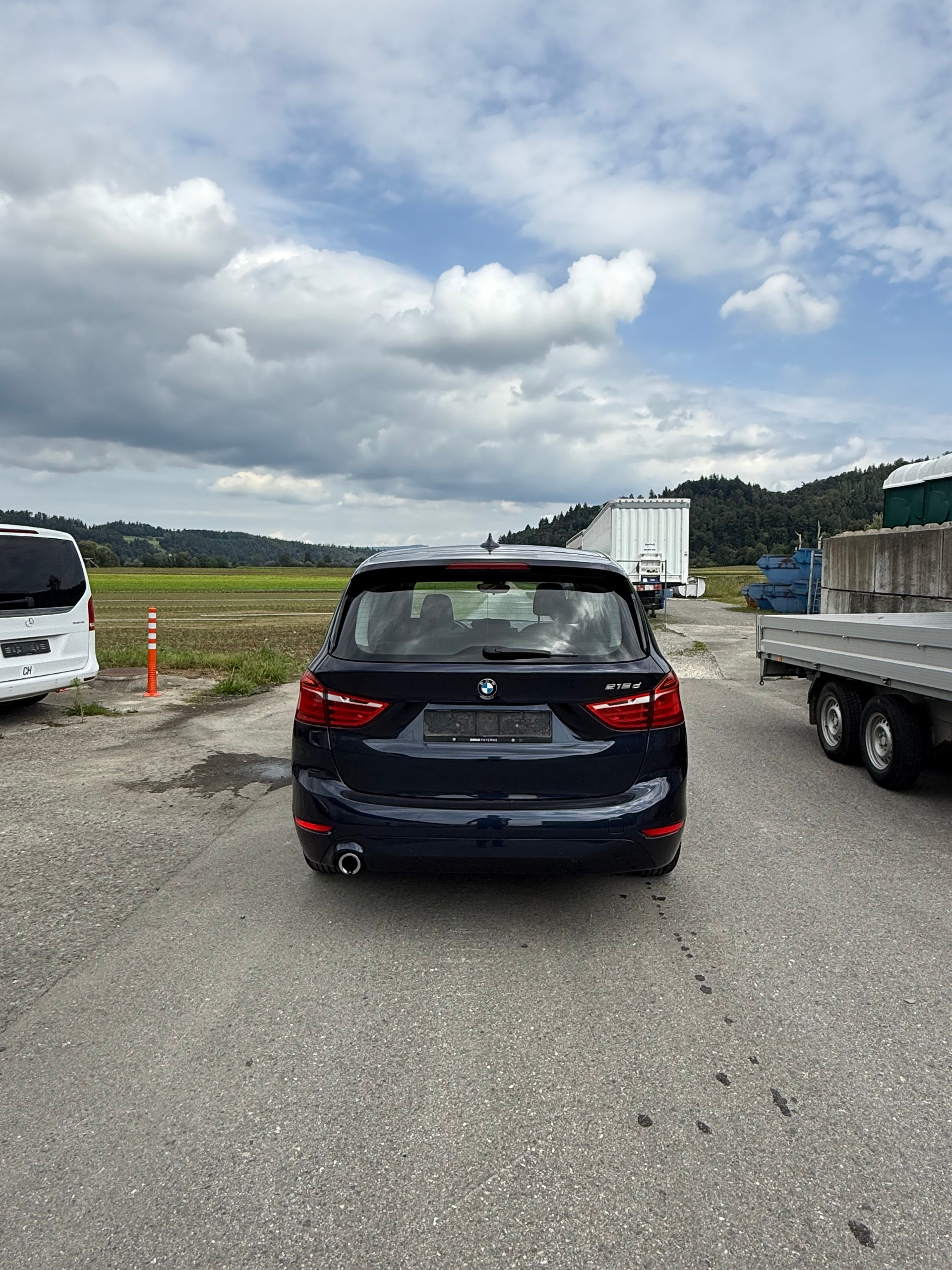 BMW 216d Gran Tourer DKG-image-4