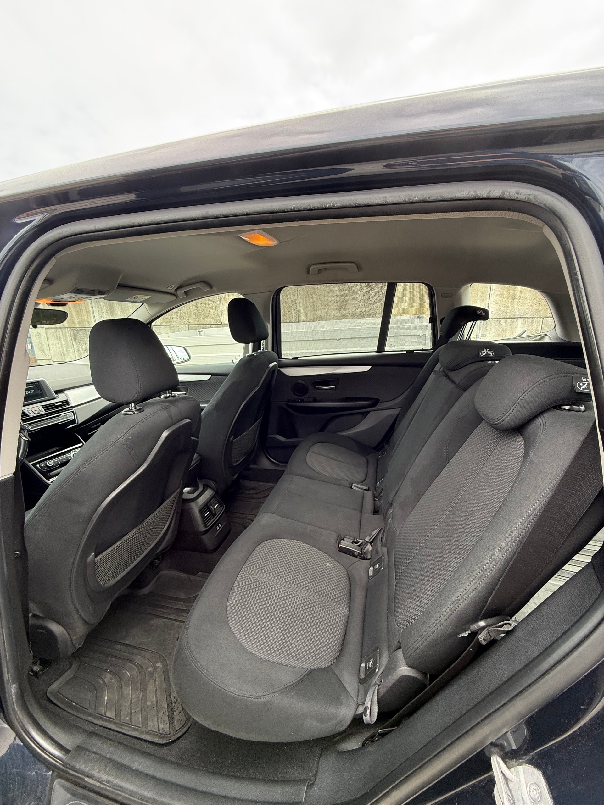 BMW 216d Gran Tourer DKG-image-8
