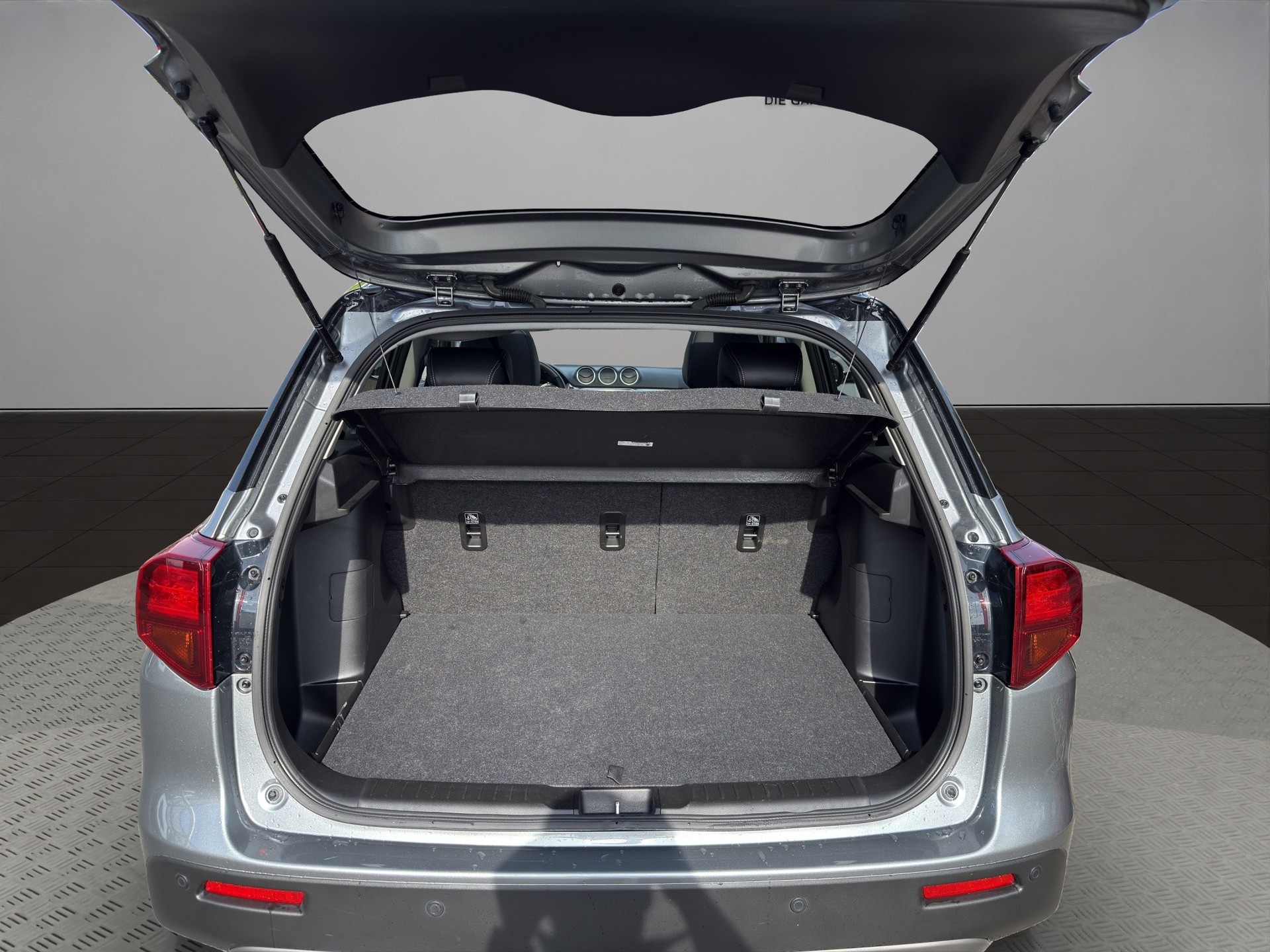 SUZUKI Vitara 1.5 Hybrid Edition 35 Top 4x4 AGS-image-8