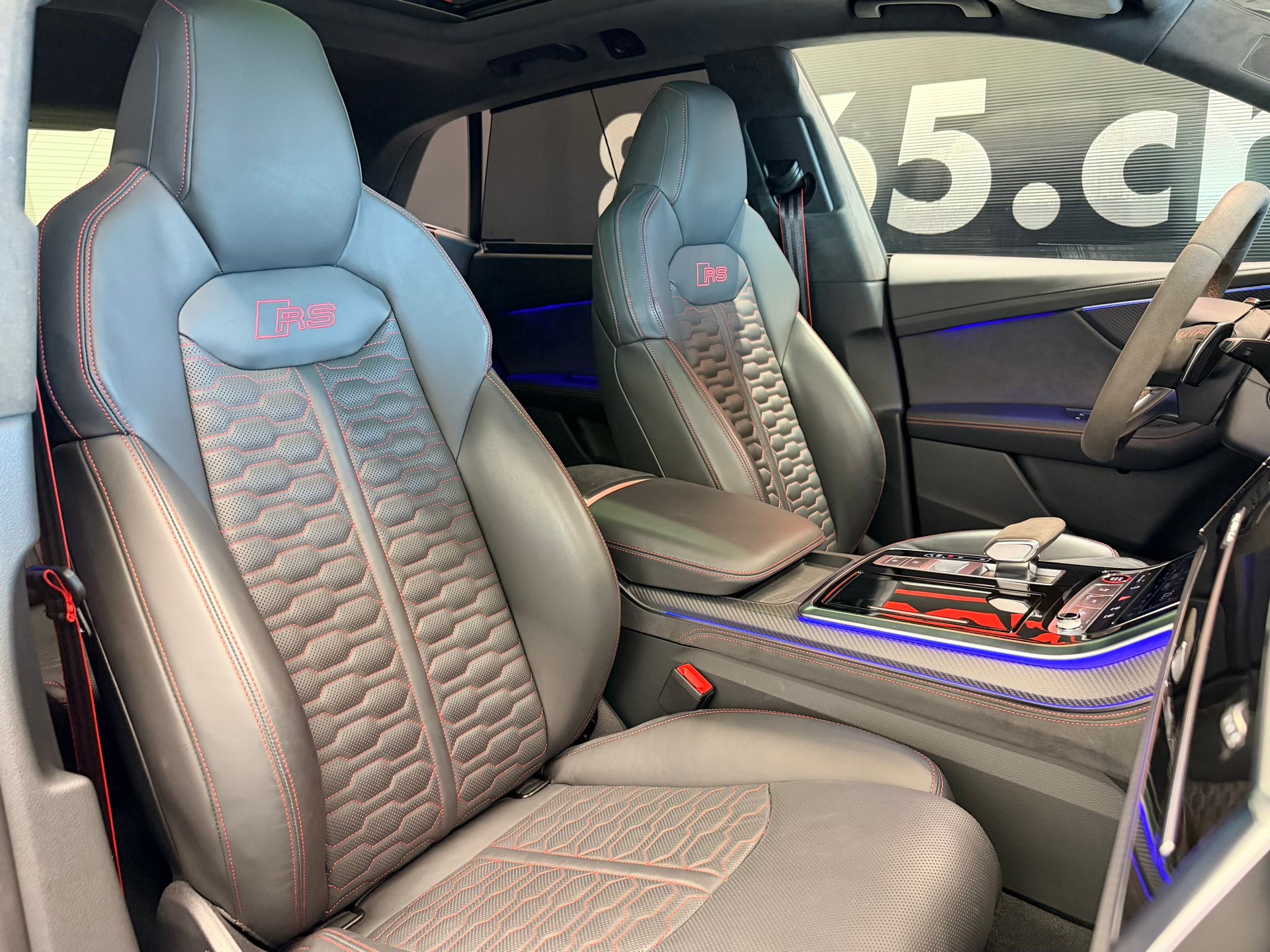 AUDI RSQ8 quattro tiptronic-image-23