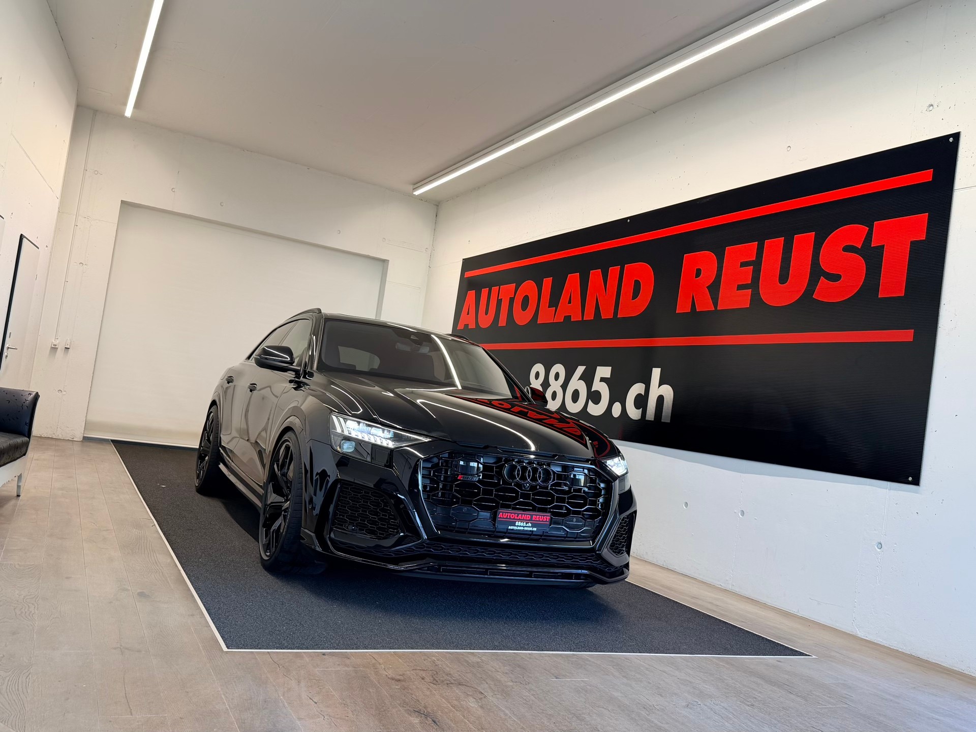 AUDI RSQ8 quattro tiptronic-image-0