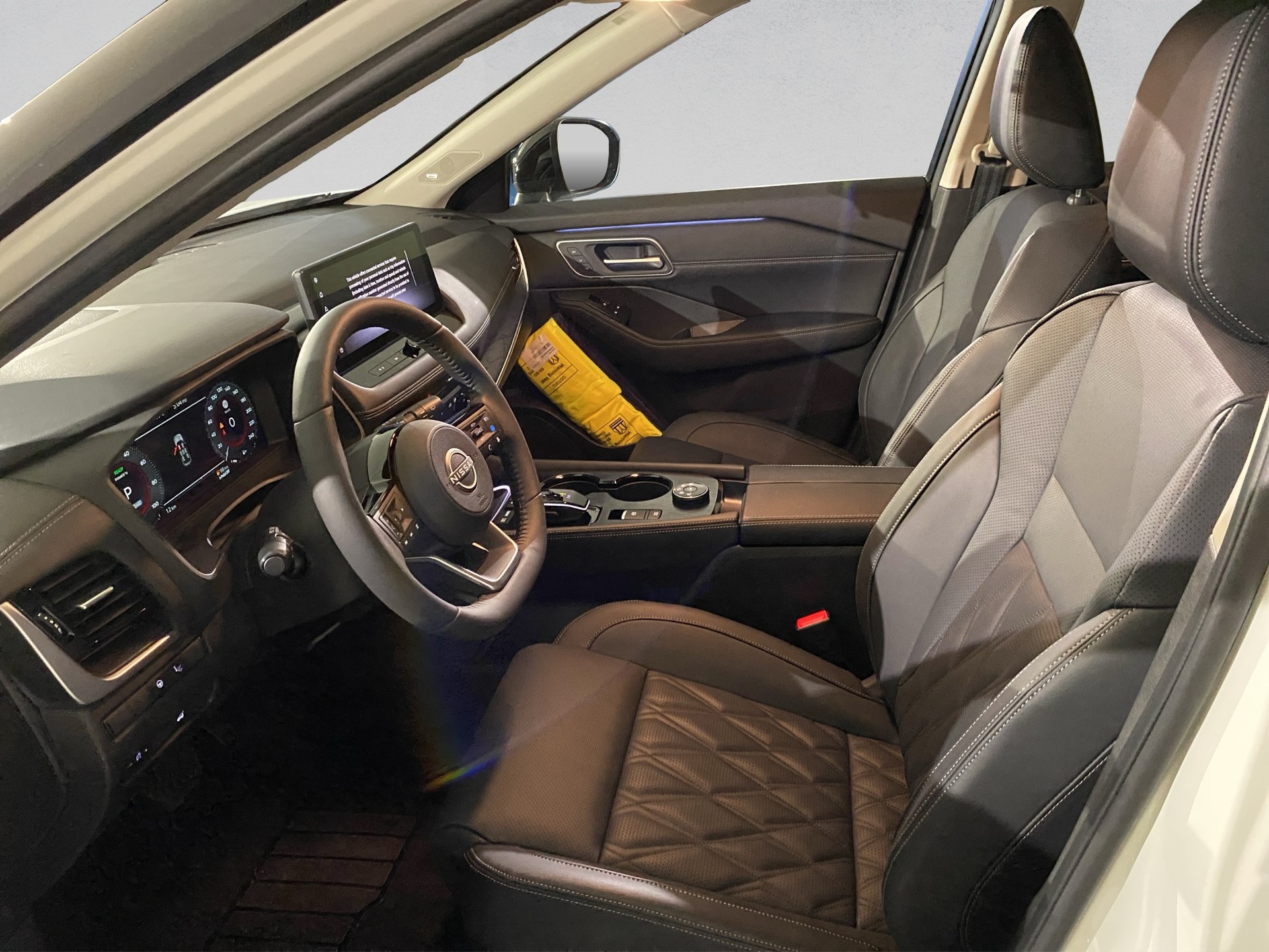 NISSAN X-Trail 1.5 VC-T e-Power 4WD 7 Sitze Tekna+ POUR 629 CHF/ MOIS SUR 60 MOIS SANS APPORT.-image-5