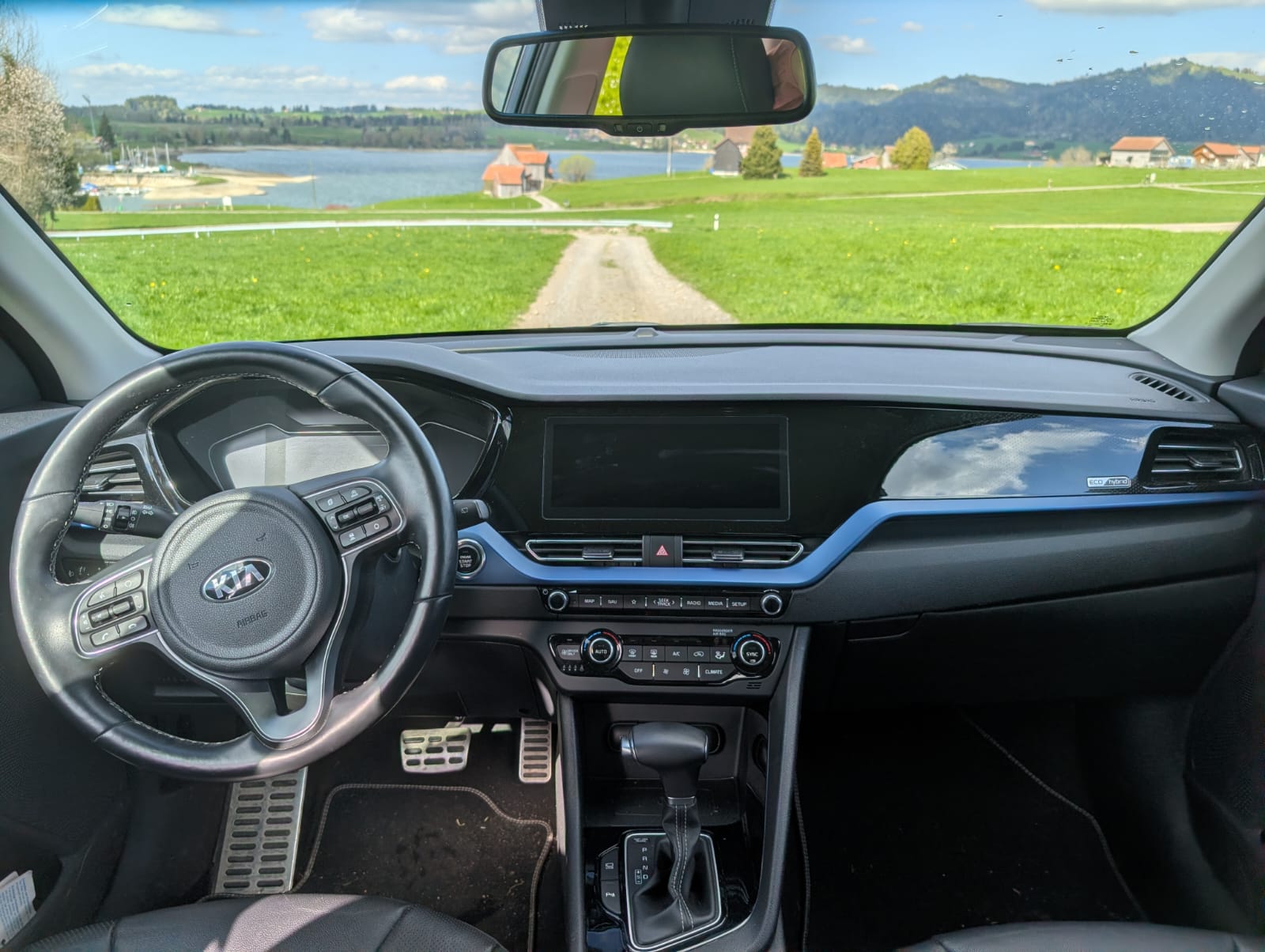 KIA 1.6 GDi Hybrid Style-image-5