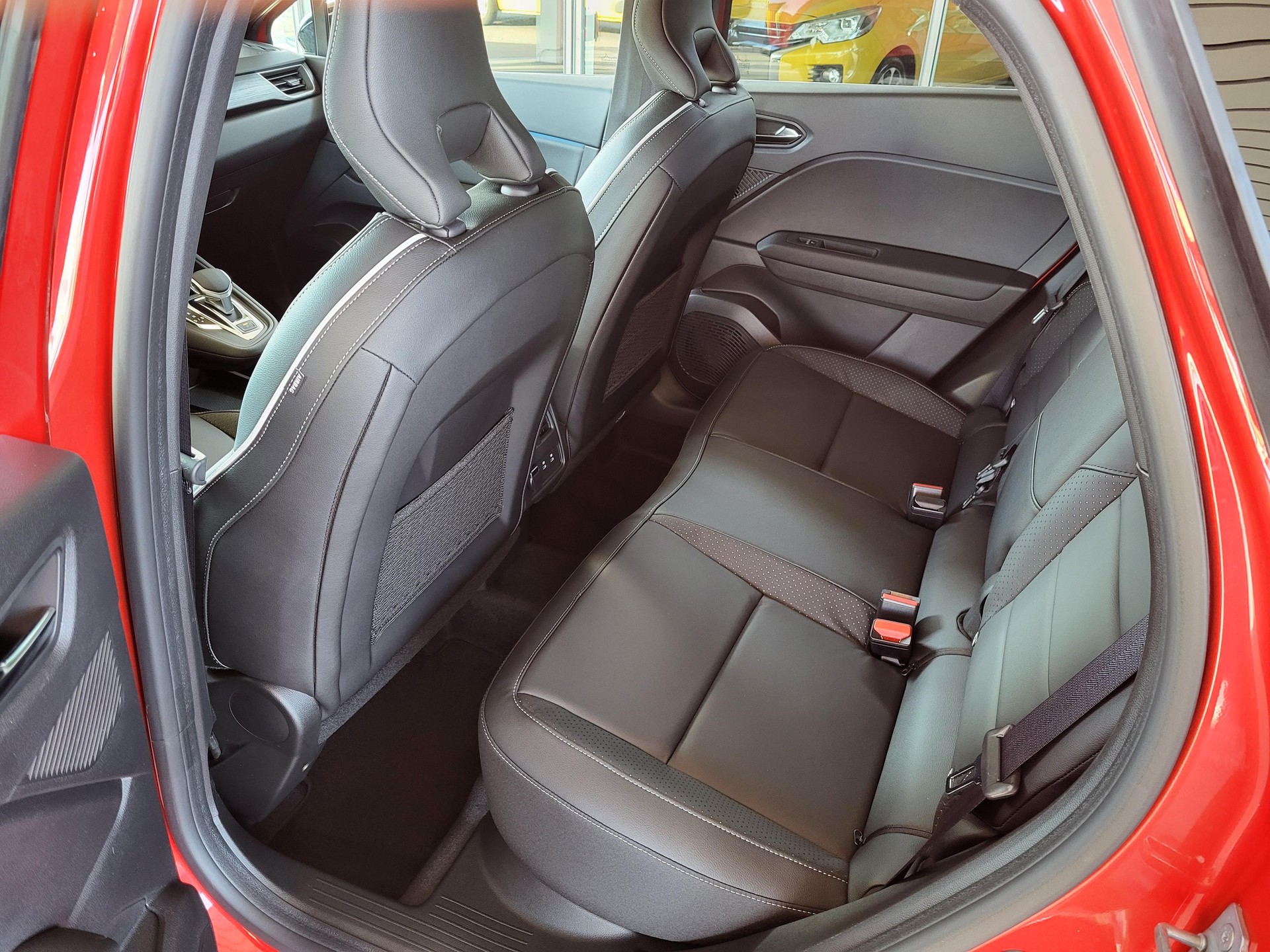 MITSUBISHI ASX 1.6 HEV Instyle-image-6