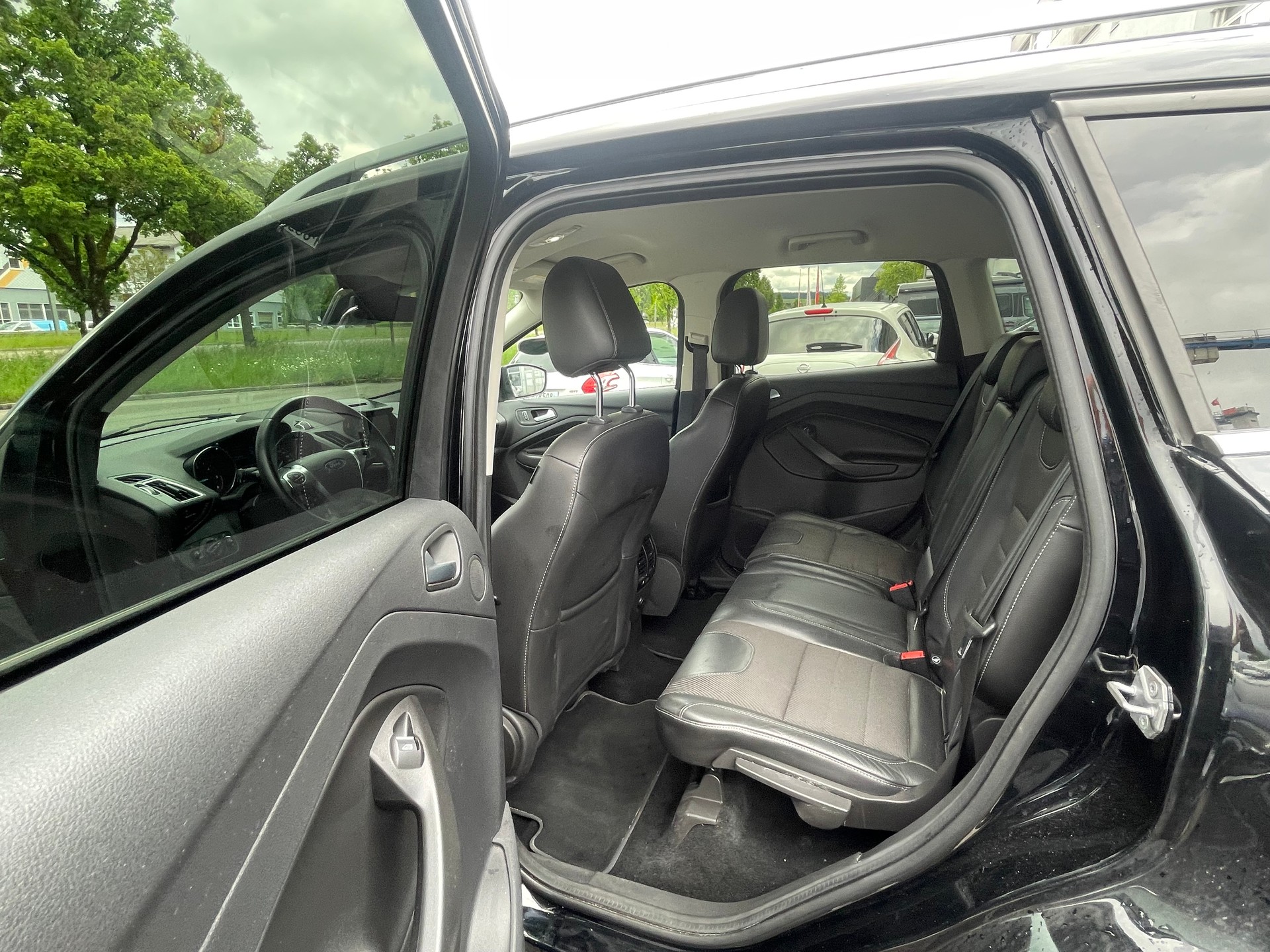 FORD Kuga 2.0 TDCi Titanium S 4WD PowerShift-image-10