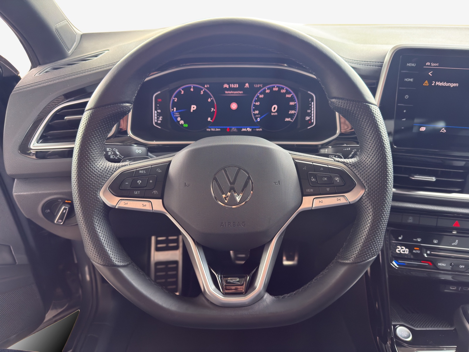 VW T-Roc 2.0 TSI R-Line DSG 4Motion-image-9