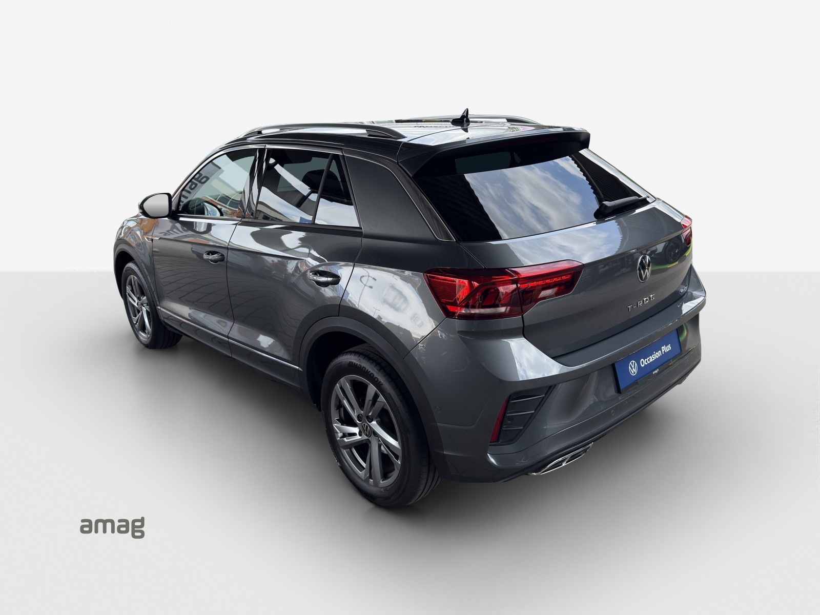 VW T-Roc 2.0 TSI R-Line DSG 4Motion-image-2
