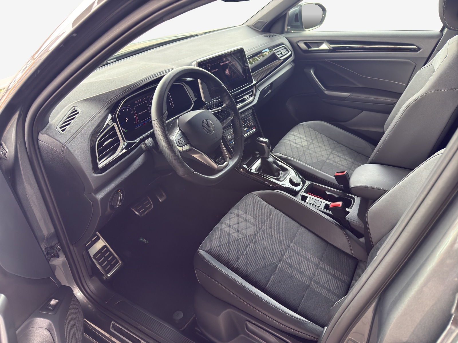 VW T-Roc 2.0 TSI R-Line DSG 4Motion-image-7