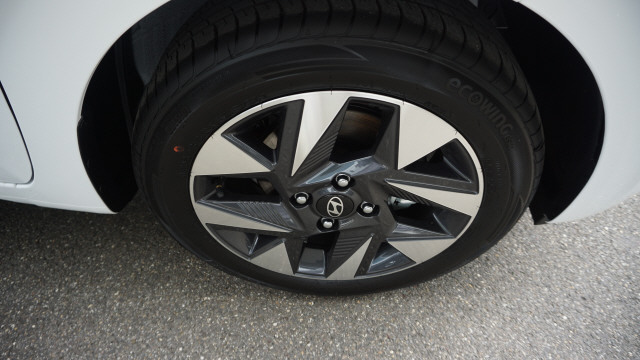 HYUNDAI i10 1.2 Amplia-image-6