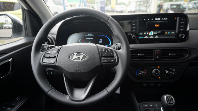 HYUNDAI i10 1.2 Amplia-image-12