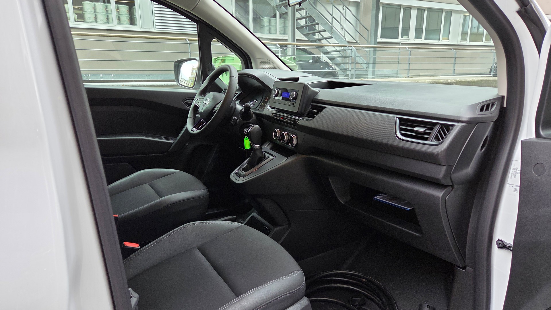 NISSAN EV45 22 kw Acenta-image-3