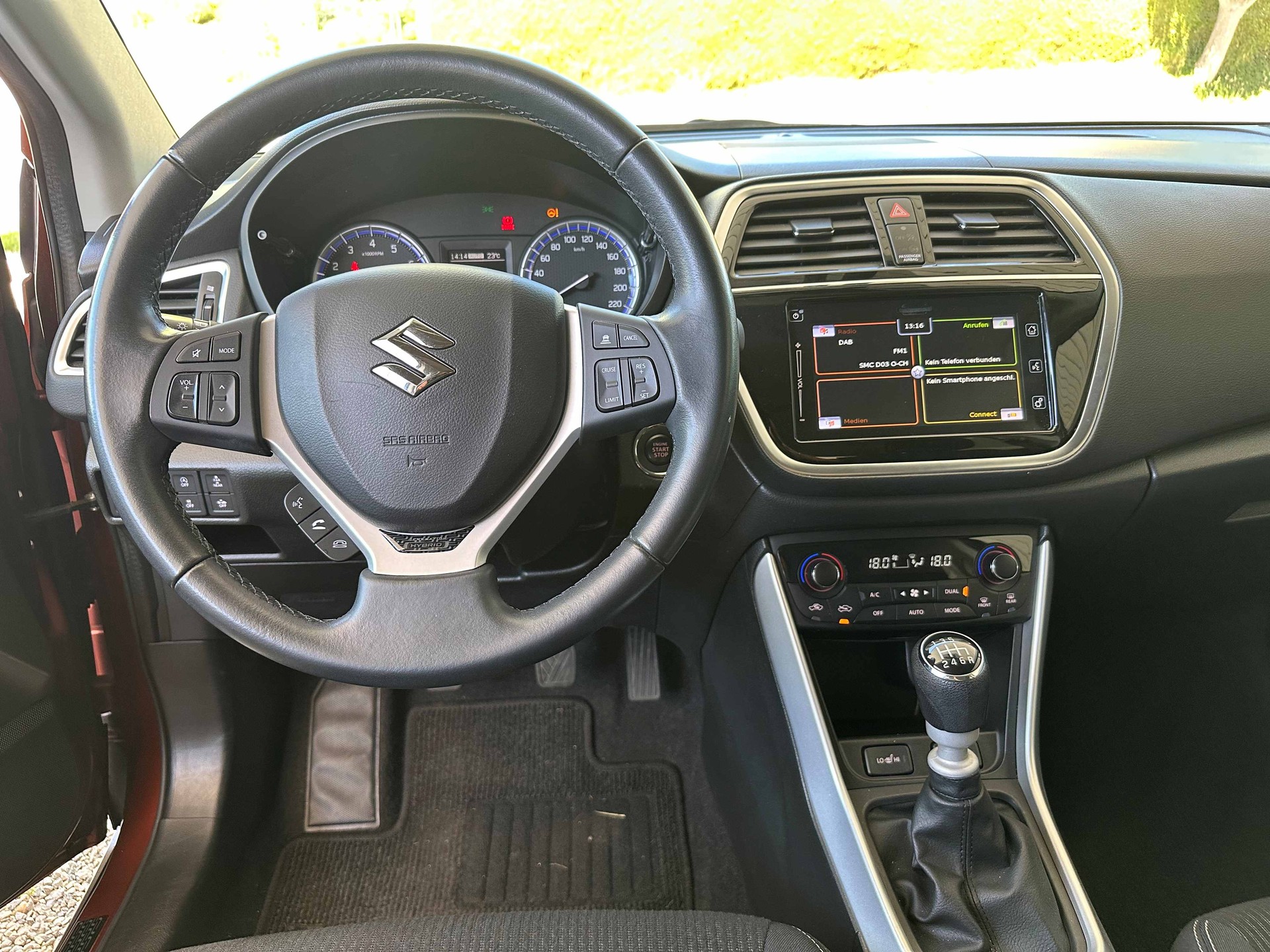 SUZUKI SX4 S-Cross 1.4 T Generation Hybrid 4x4-image-10