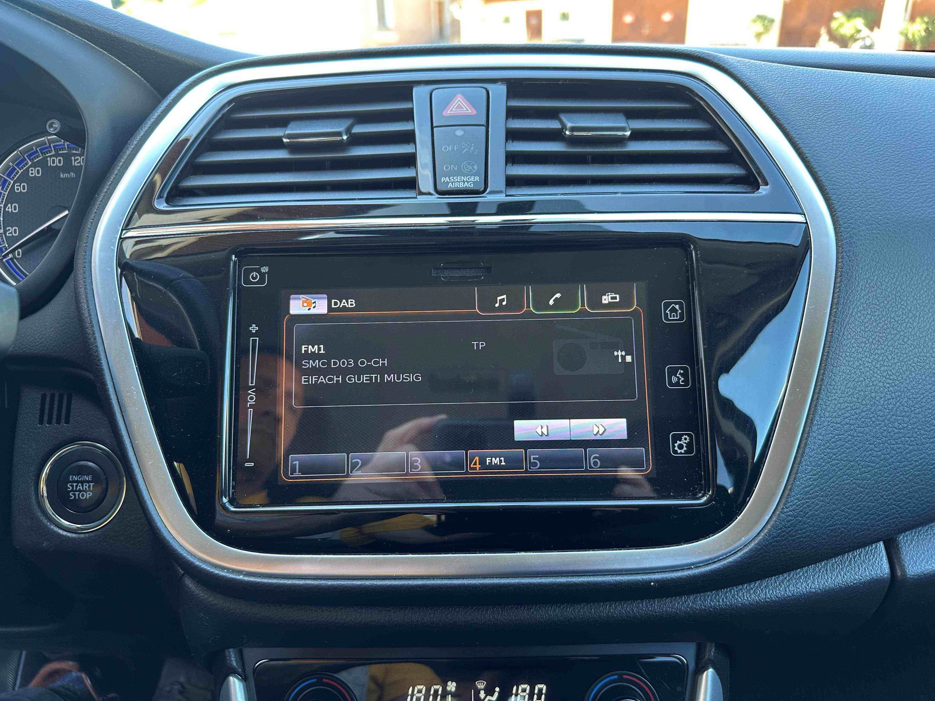 SUZUKI SX4 S-Cross 1.4 T Generation Hybrid 4x4-image-12