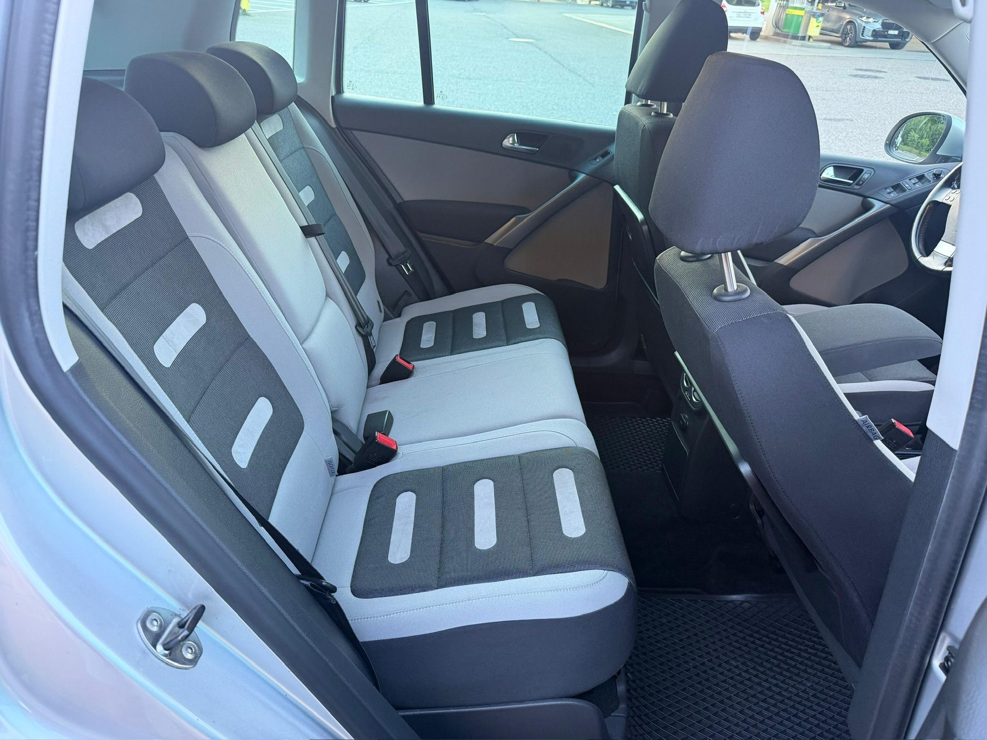 VW Tiguan 2.0 TSI Sport&Style Tiptronic-image-13