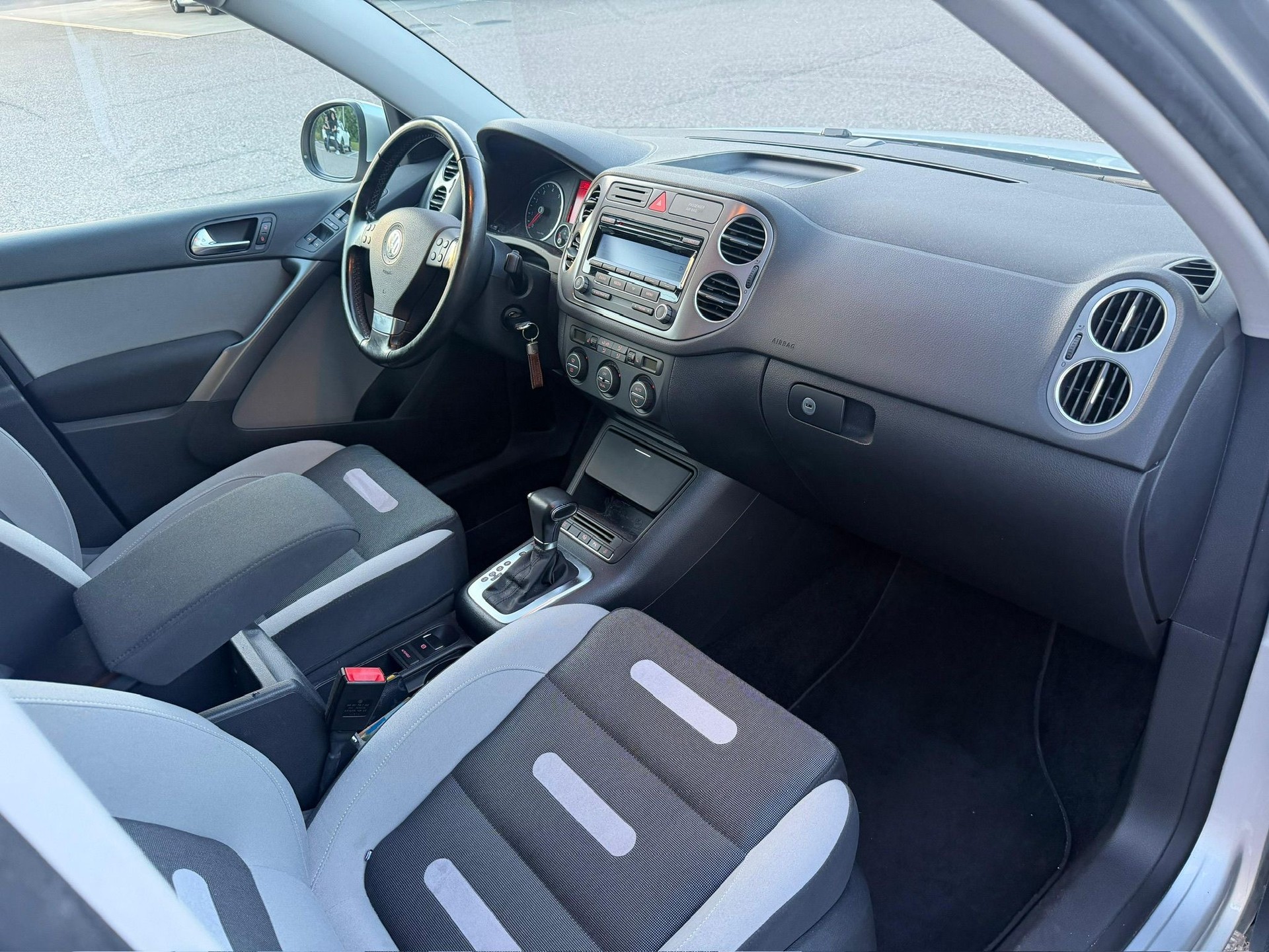 VW Tiguan 2.0 TSI Sport&Style Tiptronic-image-17