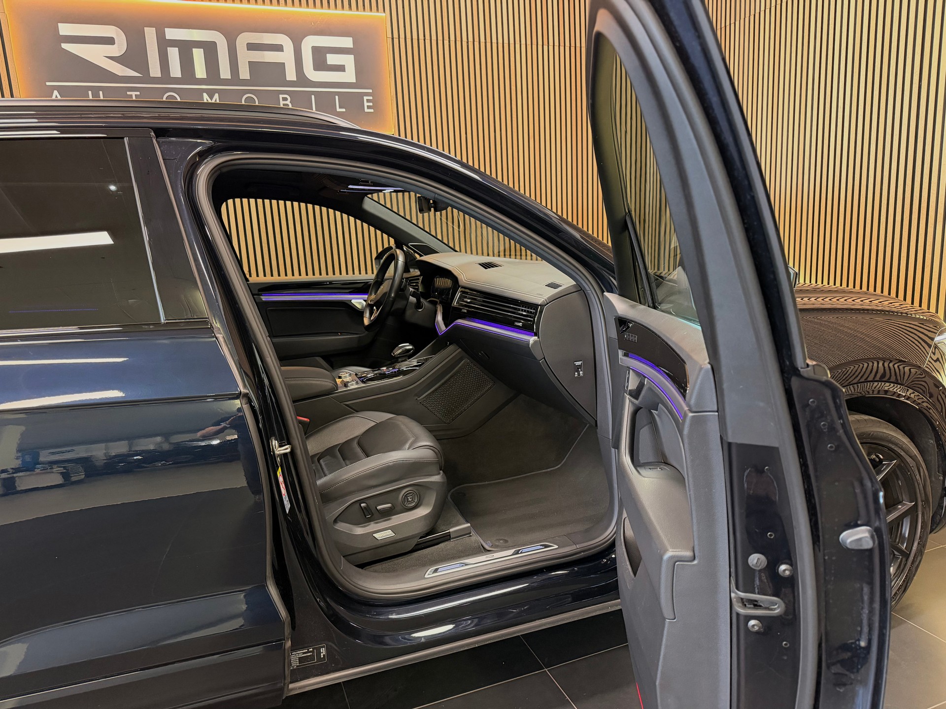 VW Touareg 3.0 TSI eHybrid R Tiptronic | Absolute Vollausstattung | 1. Hand | CH-Fzg. | CarVertical-image-16