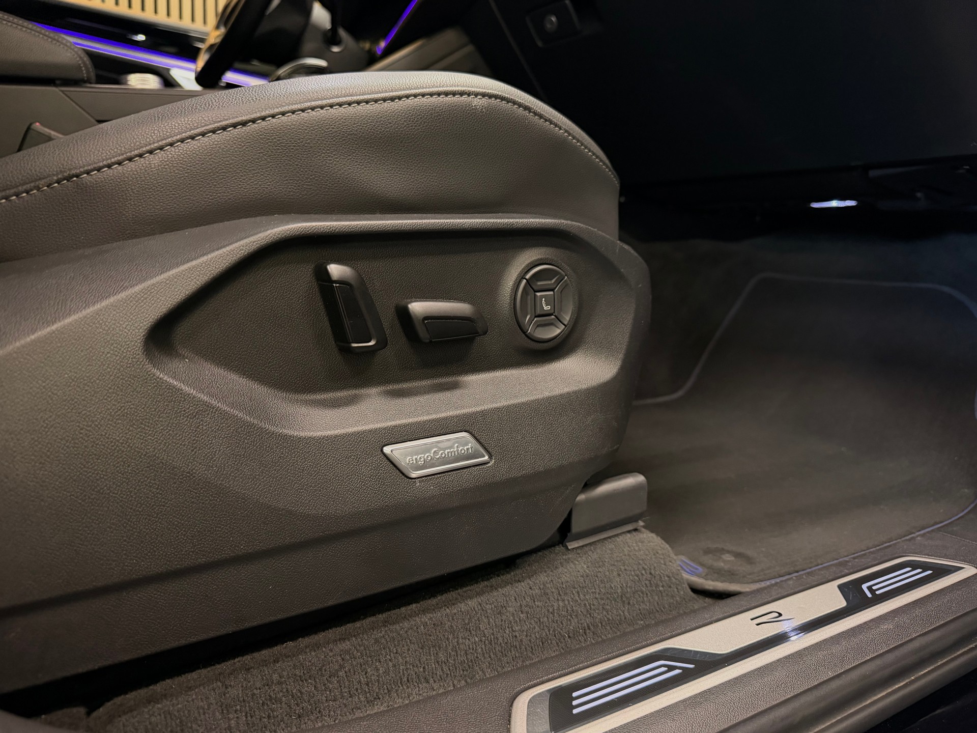 VW Touareg 3.0 TSI eHybrid R Tiptronic | Absolute Vollausstattung | 1. Hand | CH-Fzg. | CarVertical-image-31