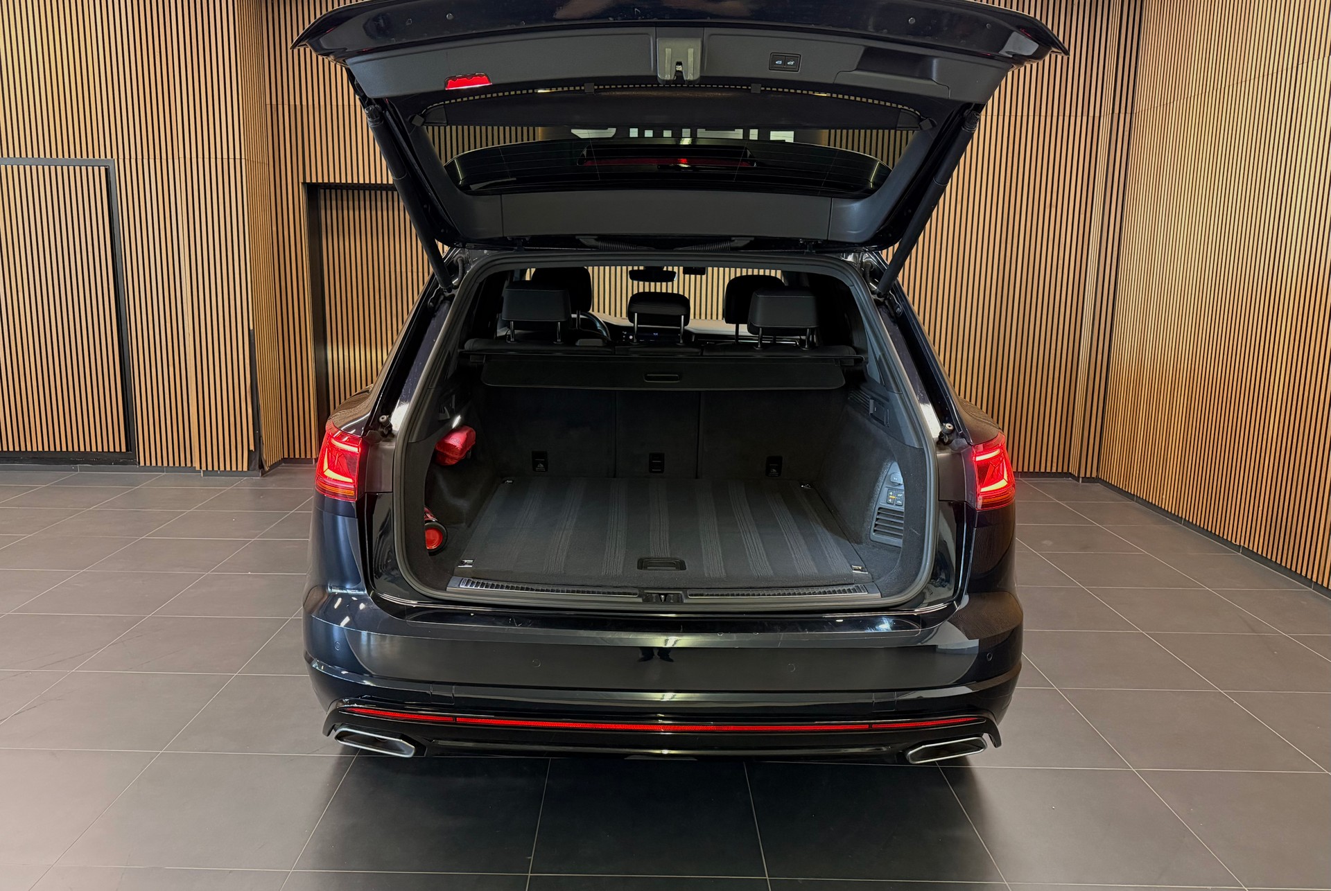VW Touareg 3.0 TSI eHybrid R Tiptronic | Absolute Vollausstattung | 1. Hand | CH-Fzg. | CarVertical-image-10