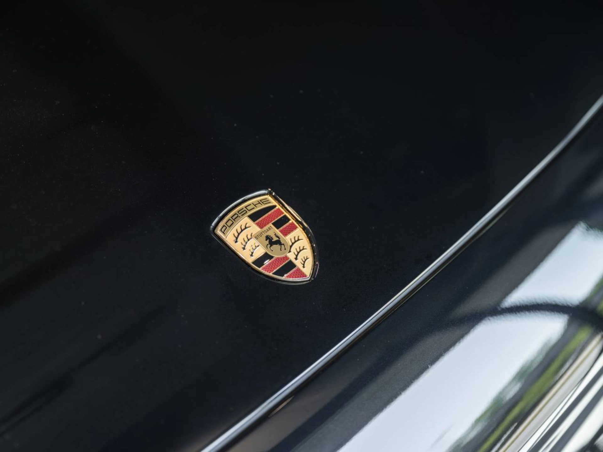 PORSCHE Cayenne Electric-image-25