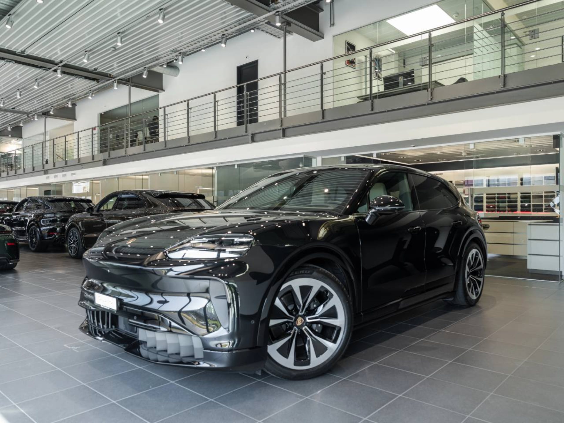 PORSCHE Cayenne Electric-image-8