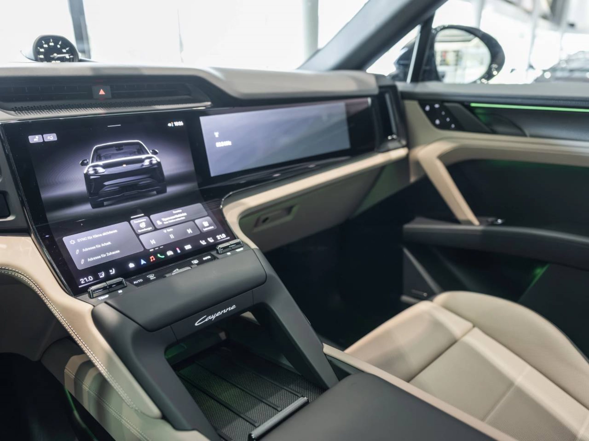 PORSCHE Cayenne Electric-image-17